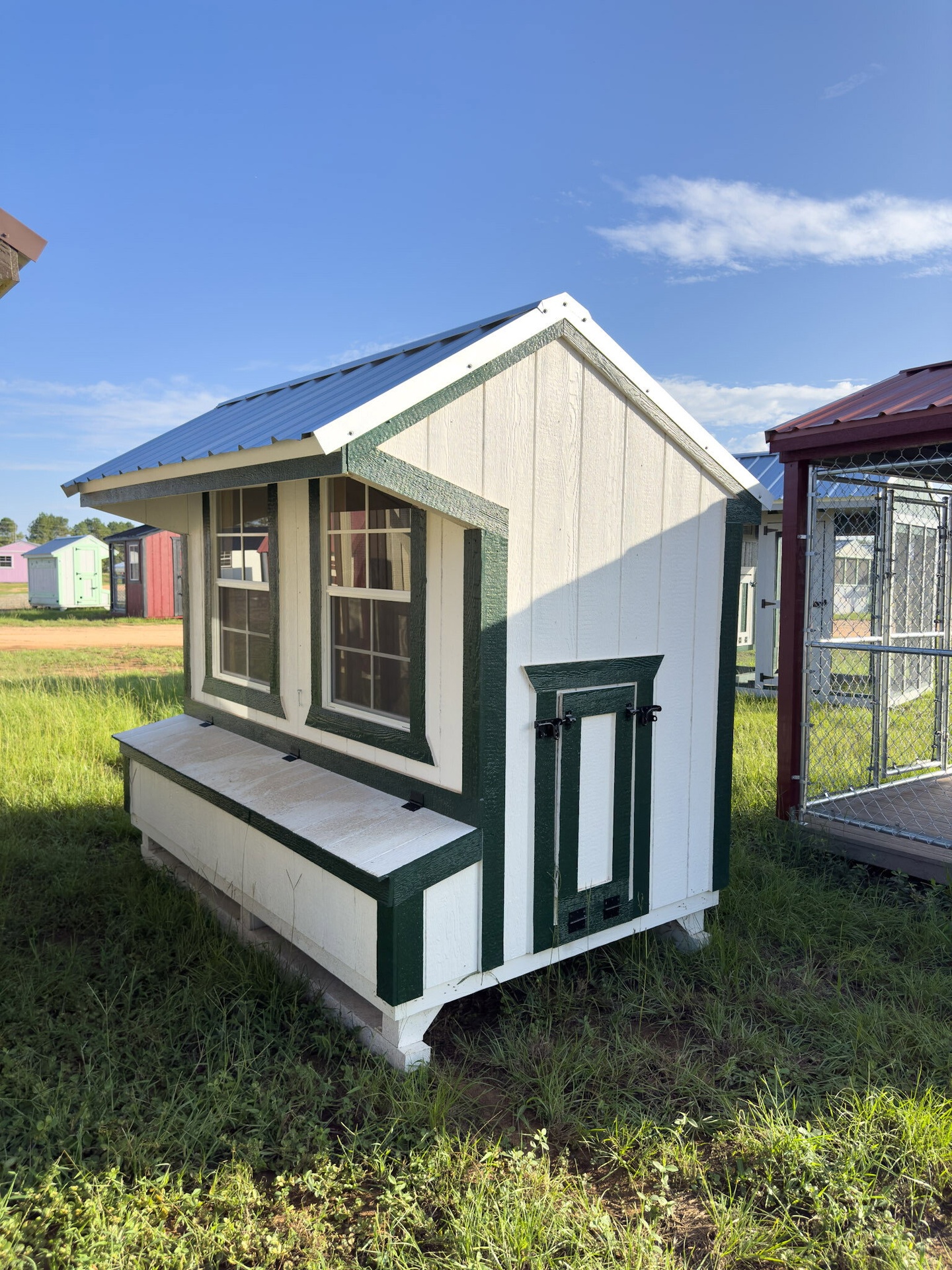 5x8 Cottage Style Chicken Coop serial CSCC-7957-0508-090324