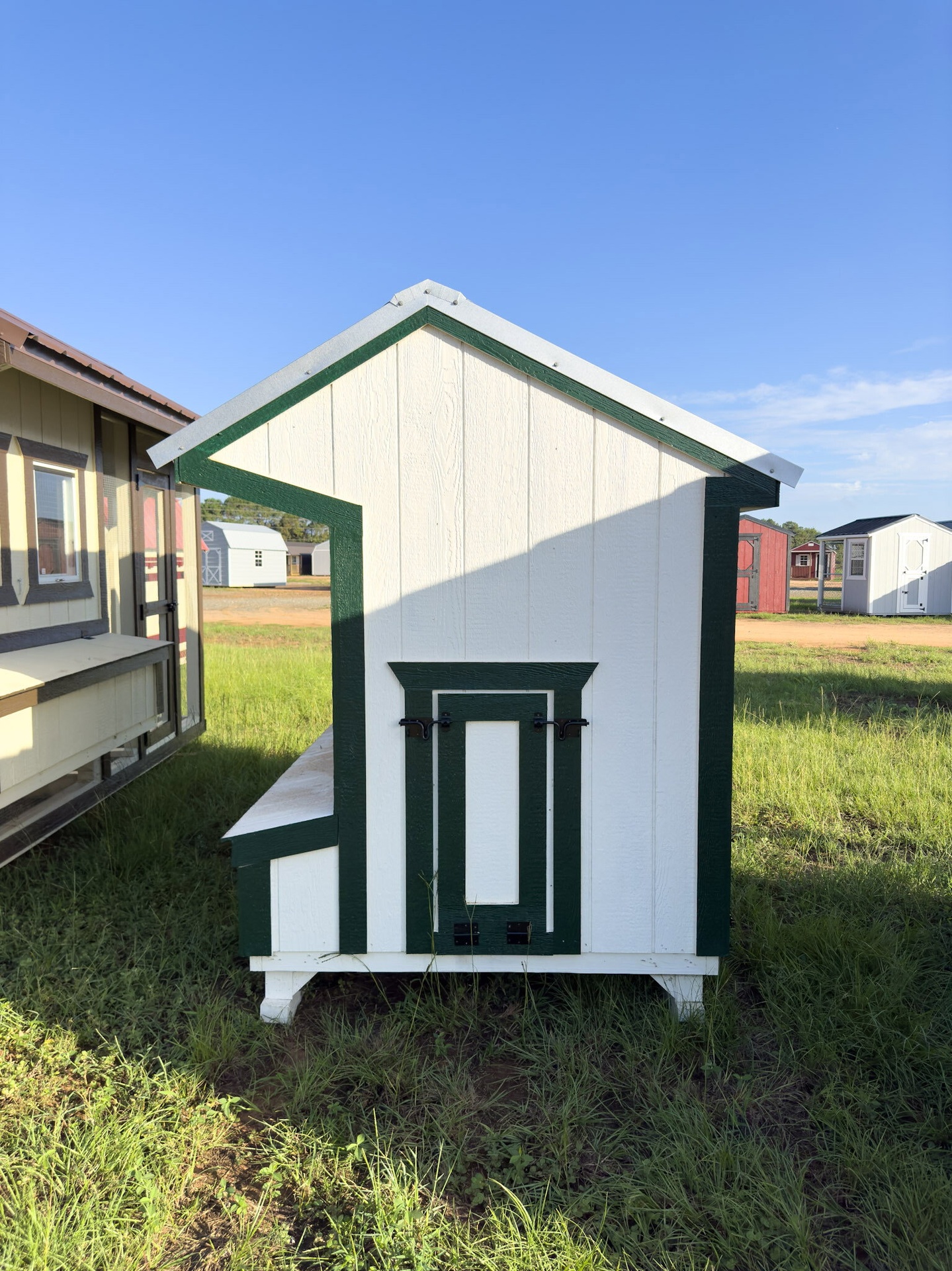 5x8 Cottage Style Chicken Coop serial CSCC-7957-0508-090324
