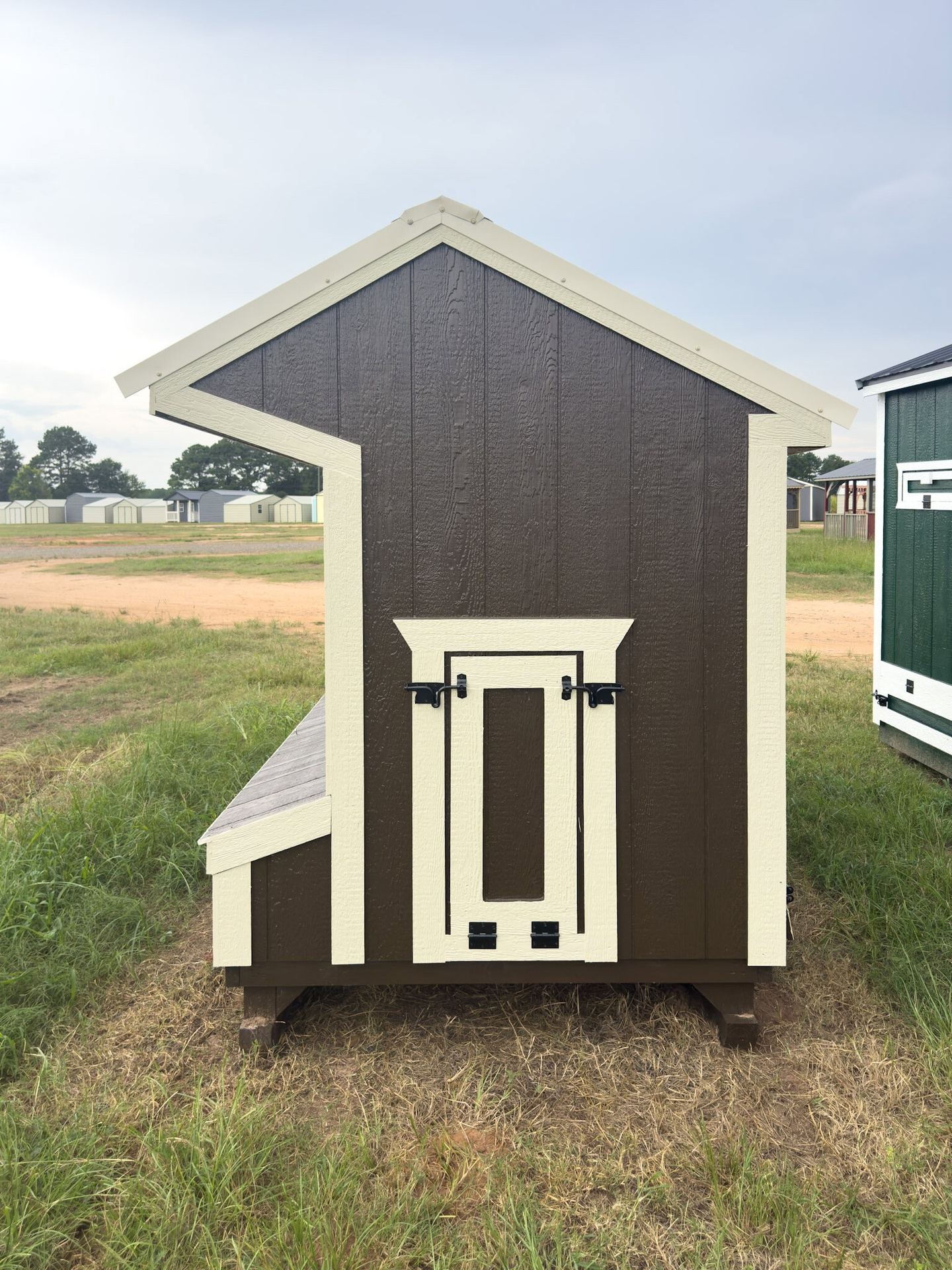 5x8 Cottage Style Chicken Coop serial CSCC-8887-0508-070625