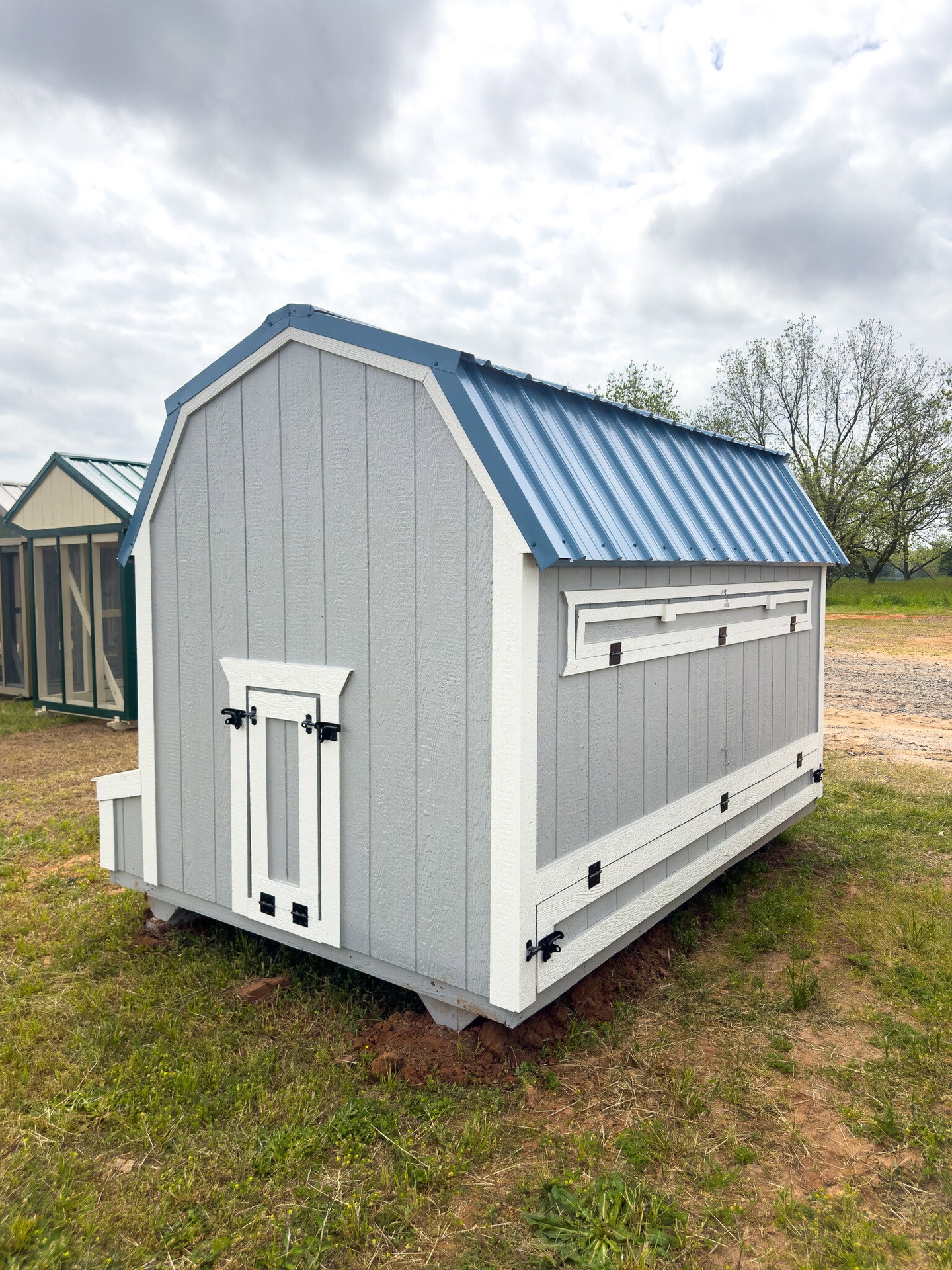 6x10 Barn Style Chicken Coop serial BSCC-5926-0610-210324