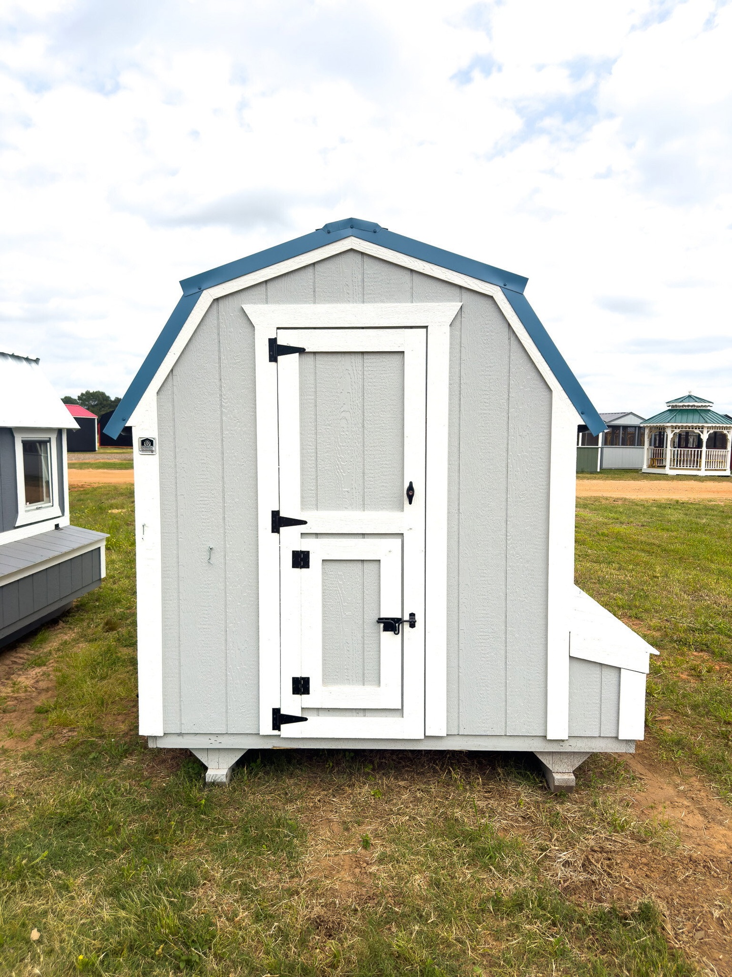 6x10 Barn Style Chicken Coop serial BSCC-5926-0610-210324