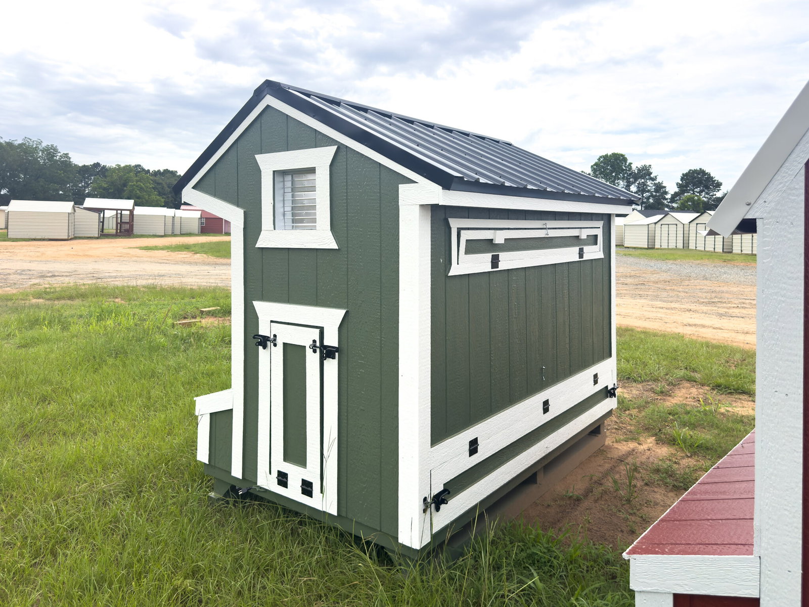 5x8 Cottage Style Chicken Coop serial CSCC-9524-0508-030426