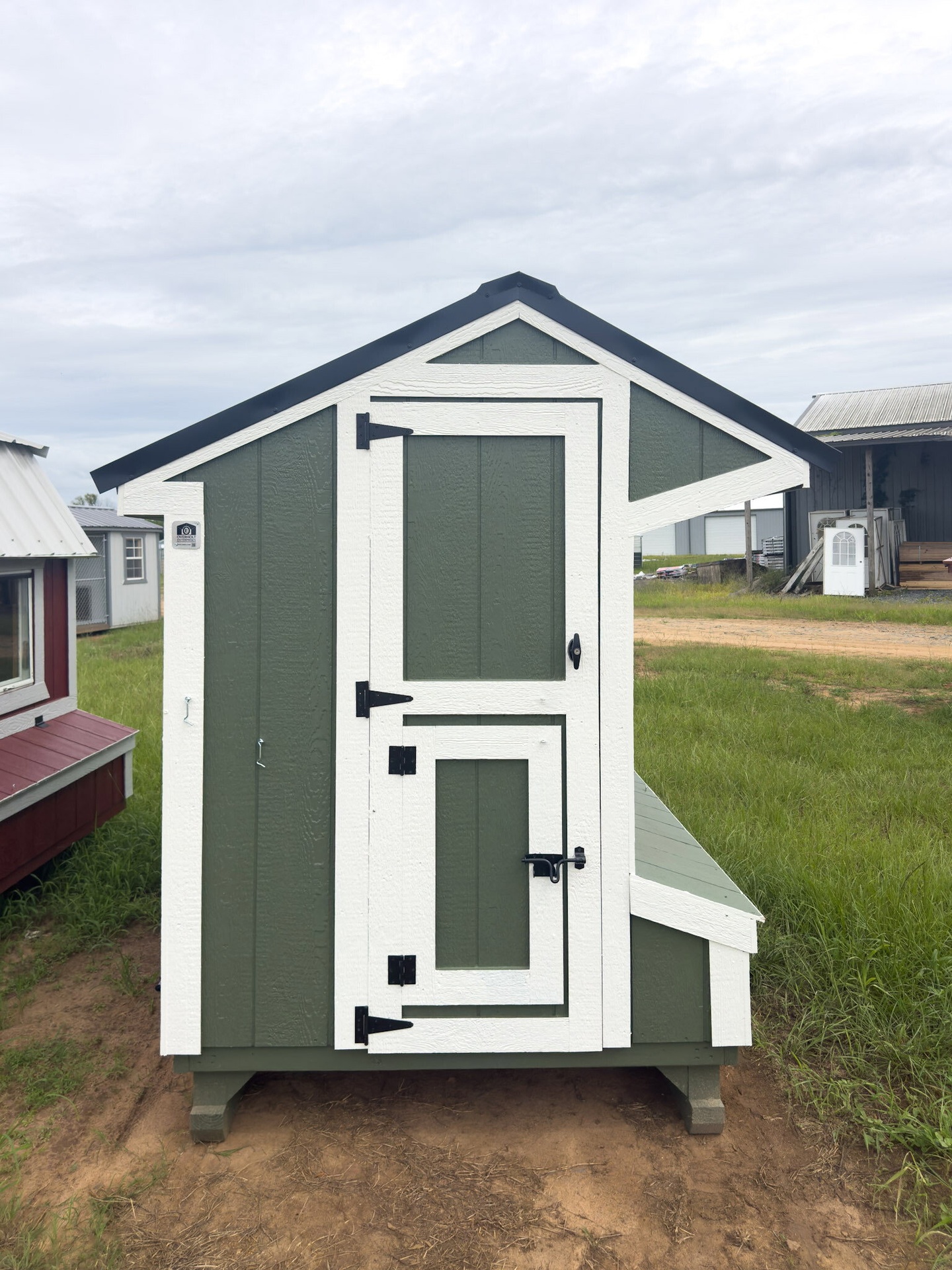 5x8 Cottage Style Chicken Coop serial CSCC-9524-0508-030426
