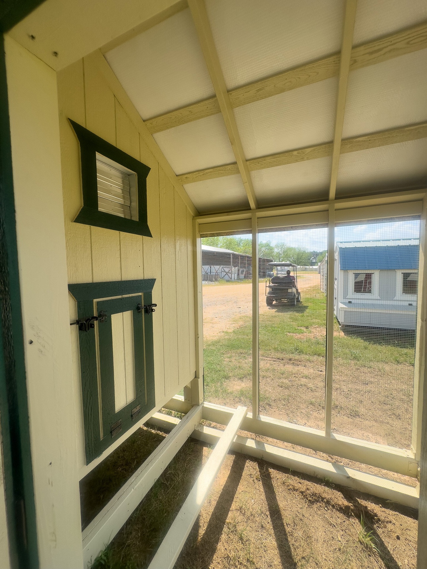 6x12 Cottage Style Chicken Coop & Run serial CSCR-7747-0612-160124