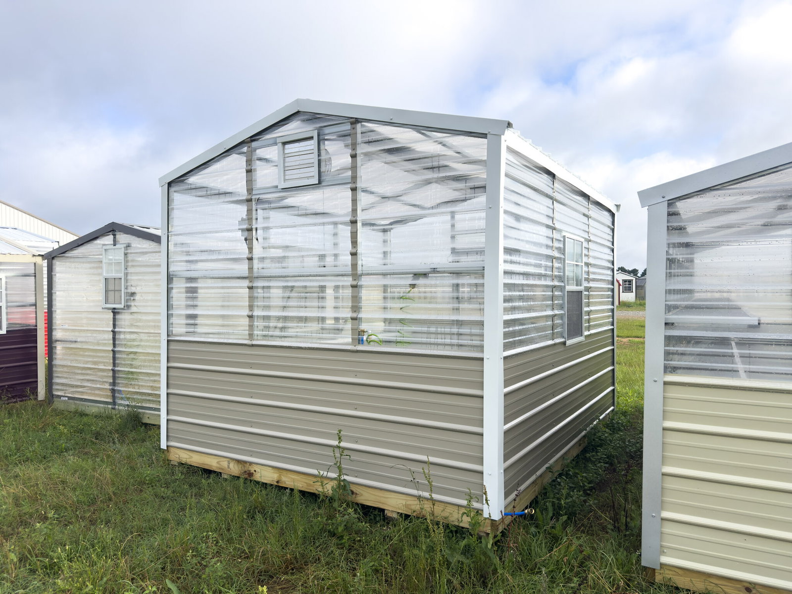 10x12 Greenhouse Deluxe serial DSGR-8796-1012-050525