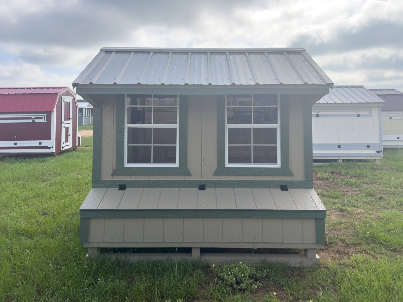 5x8 Cottage Style Chicken Coop serial CSCC-9509-0508-020426