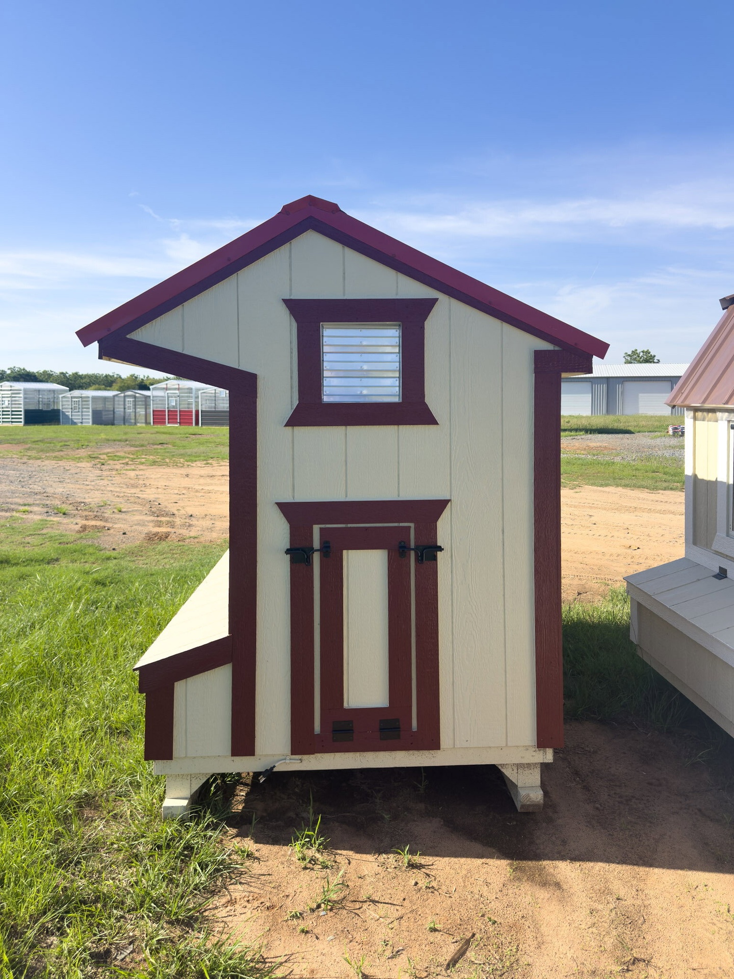 5x8 Cottage Style Chicken Coop serial CSCC-9520-0508-030426