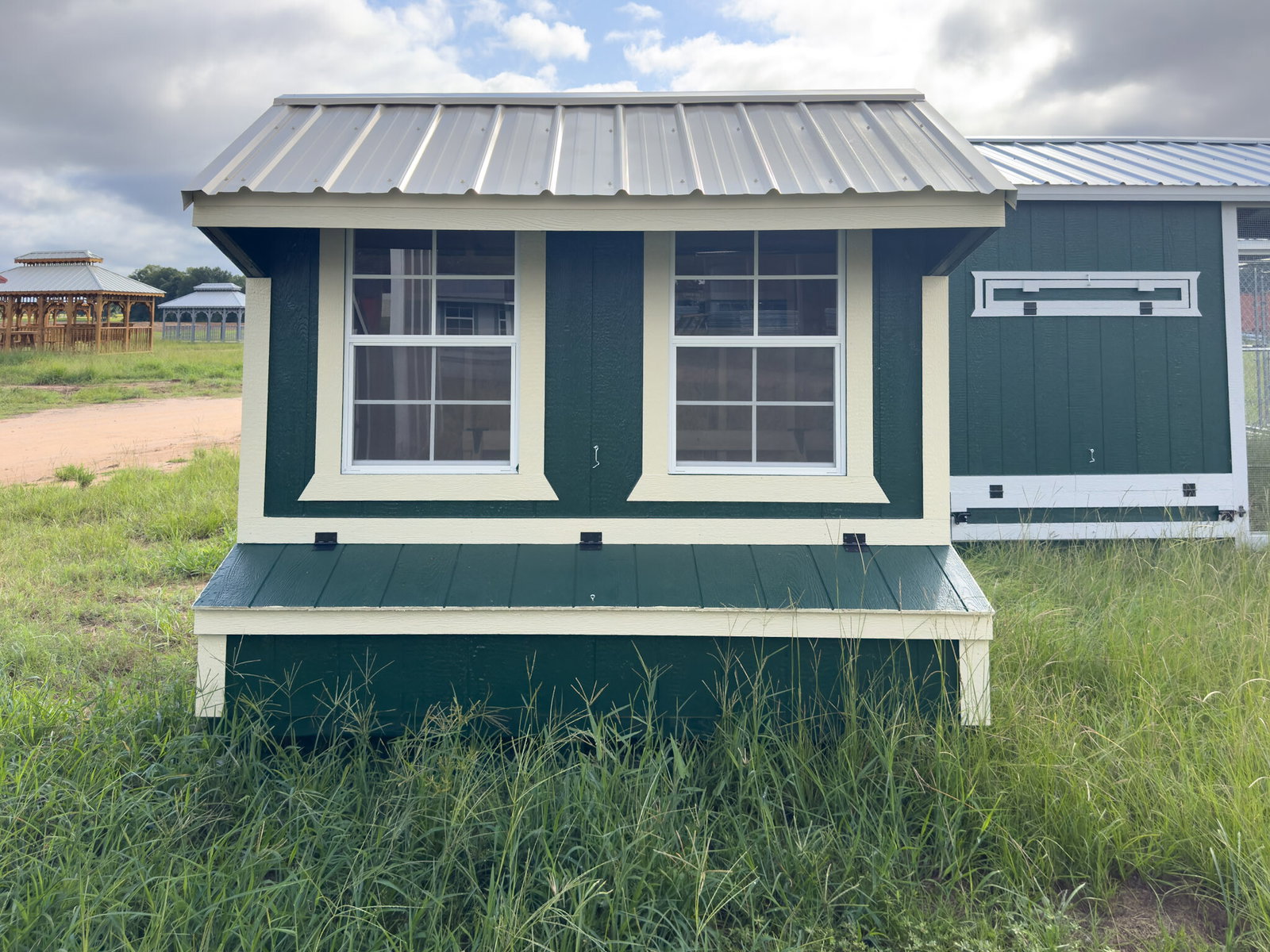 5x8 Cottage Style Chicken Coop serial CSCC-8930-0508-080625