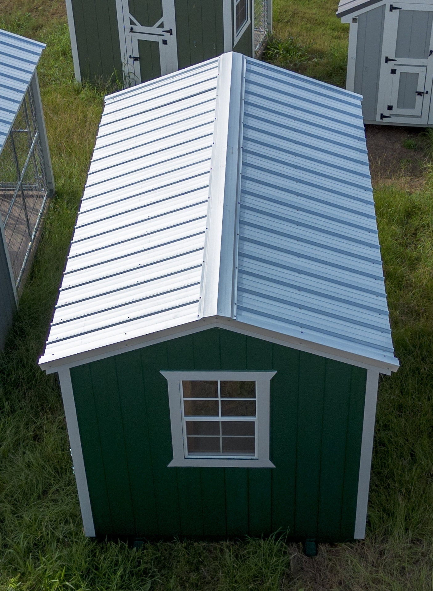 8x14 Deluxe Style Chicken Coop serial DCR-8900-0814-070625