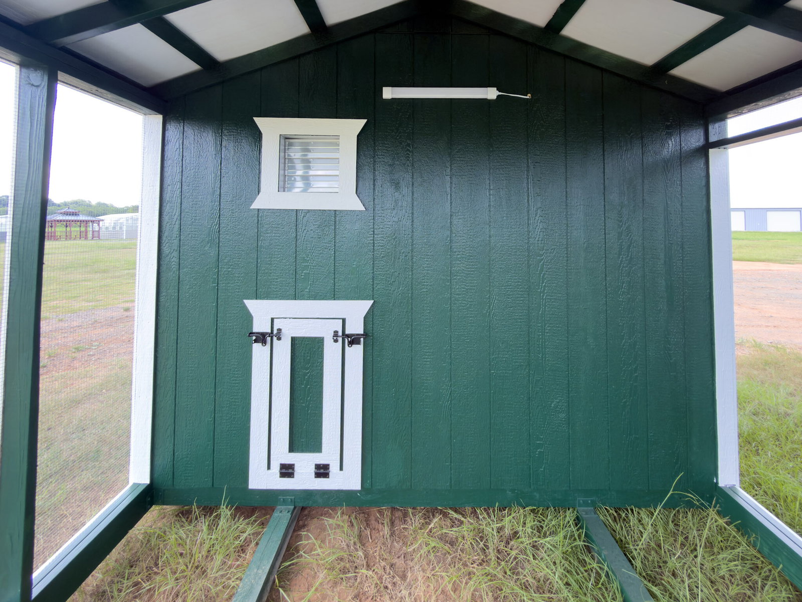 10x16 Deluxe Style Chicken Coop serial DCR-9553-1016-080426