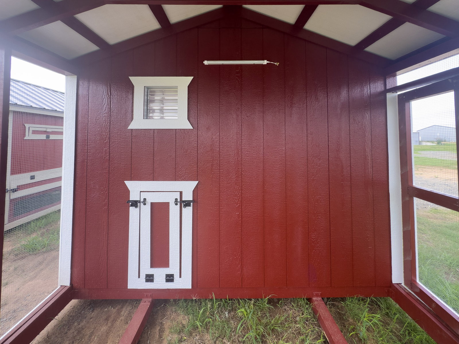 10x16 Deluxe Style Chicken Coop serial DCR-9523-1016-030426