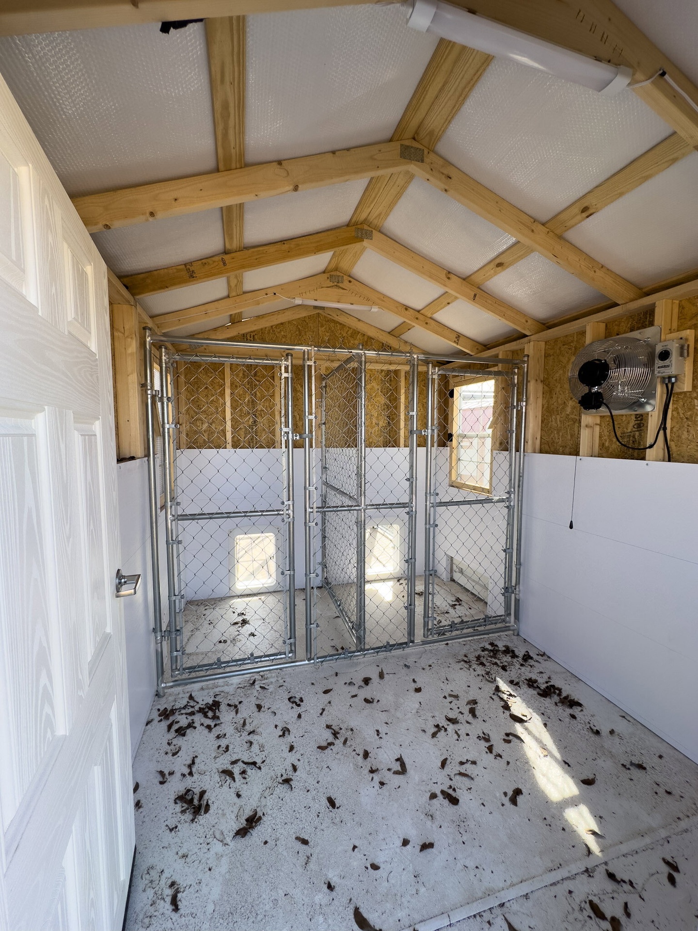 8x16 Double Deluxe Dog Kennel serial DDDK-8155-0816-280524