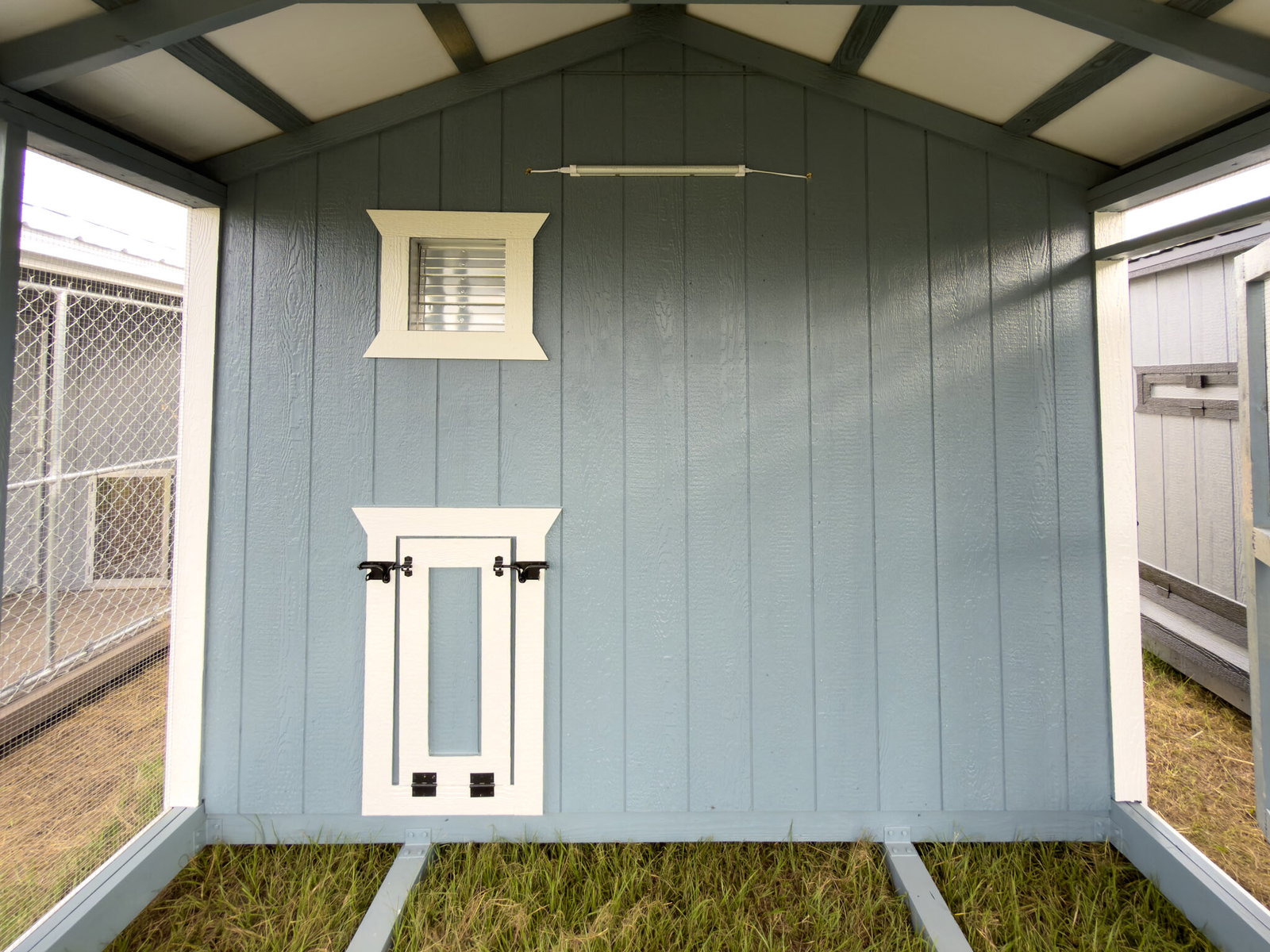 10x16 Deluxe Style Chicken Coop serial DCR-9592-1016-100526