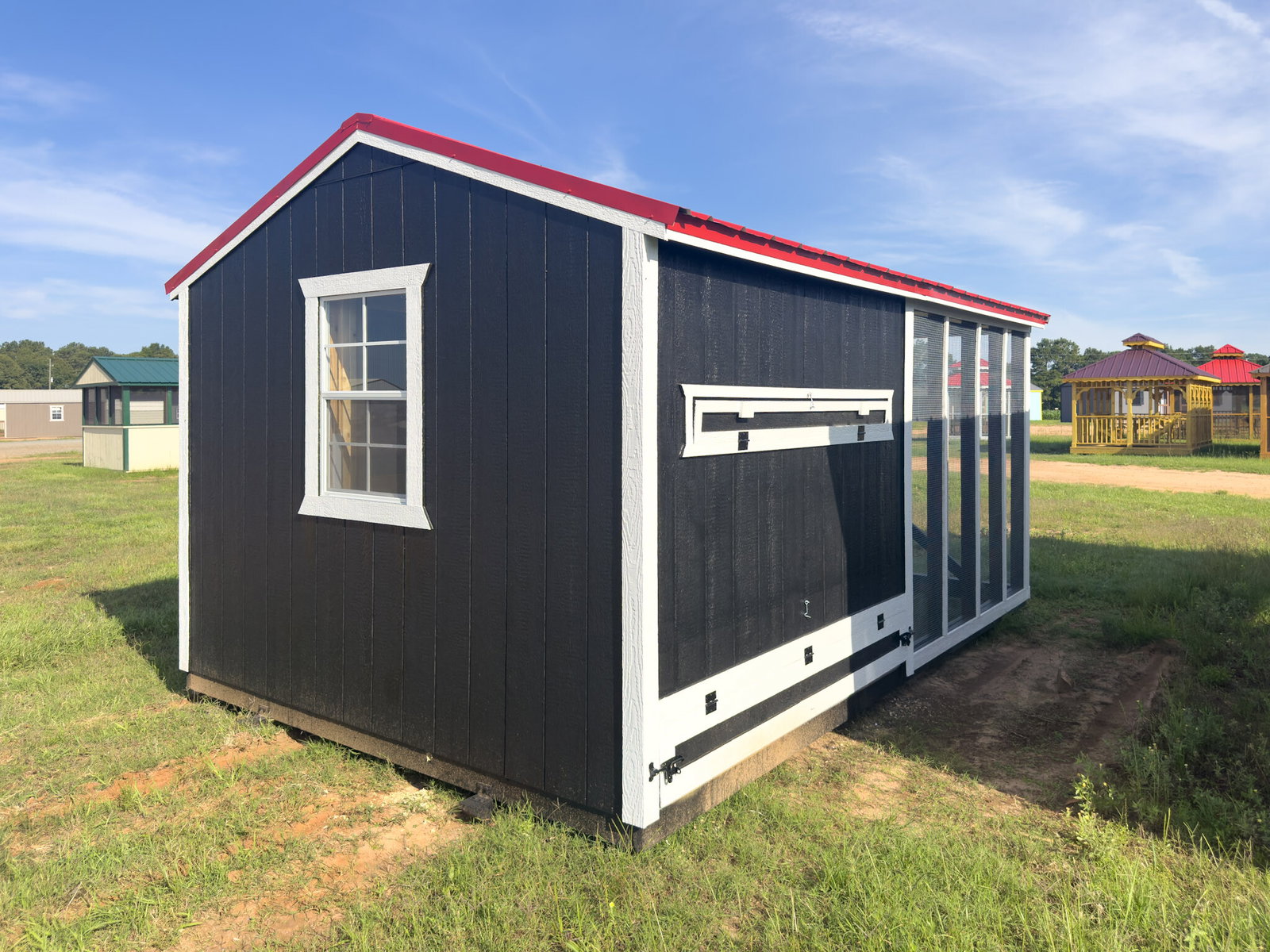10x16 Deluxe Style Chicken Coop serial DCR-9522-1016-030426