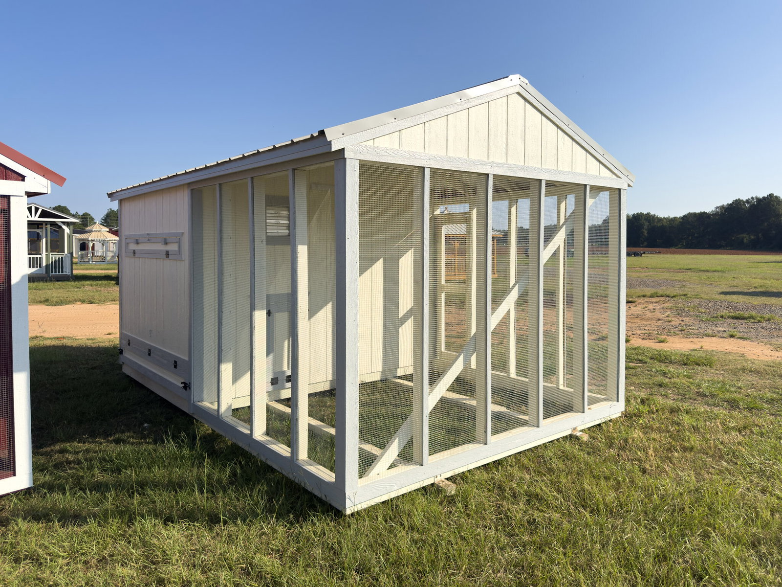 10x16 Deluxe Style Chicken Coop serial DCR-9025-1016-040825