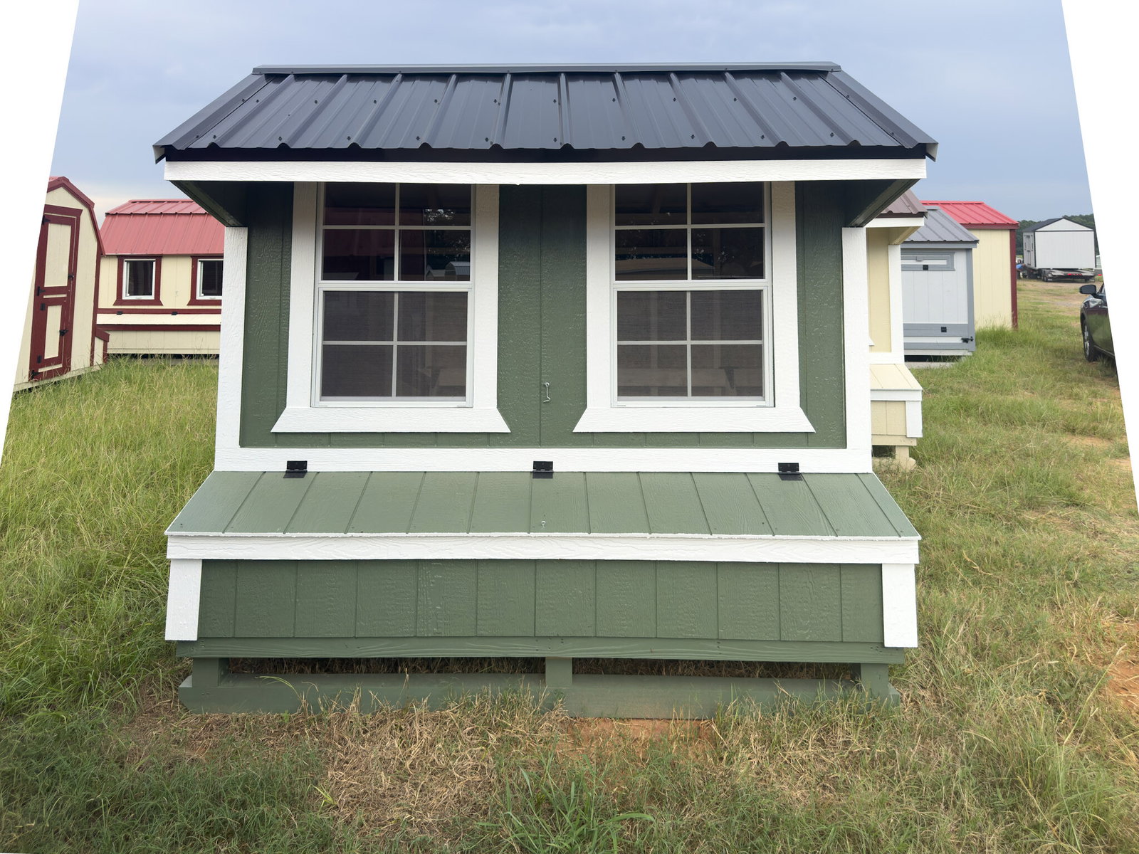 5x8 Cottage Style Chicken Coop serial CSCC-8840-0508-140525