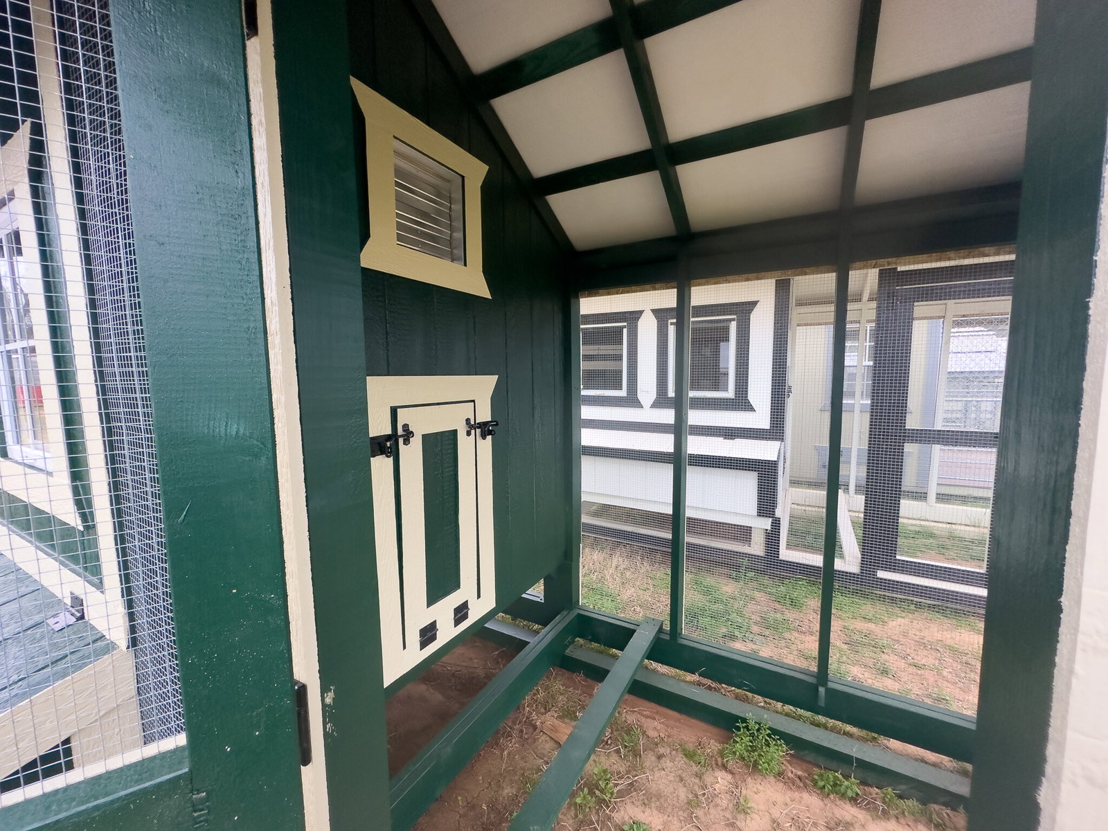 6x12 Cottage Style Chicken Coop & Run serial CSCR-7744-0612-160124