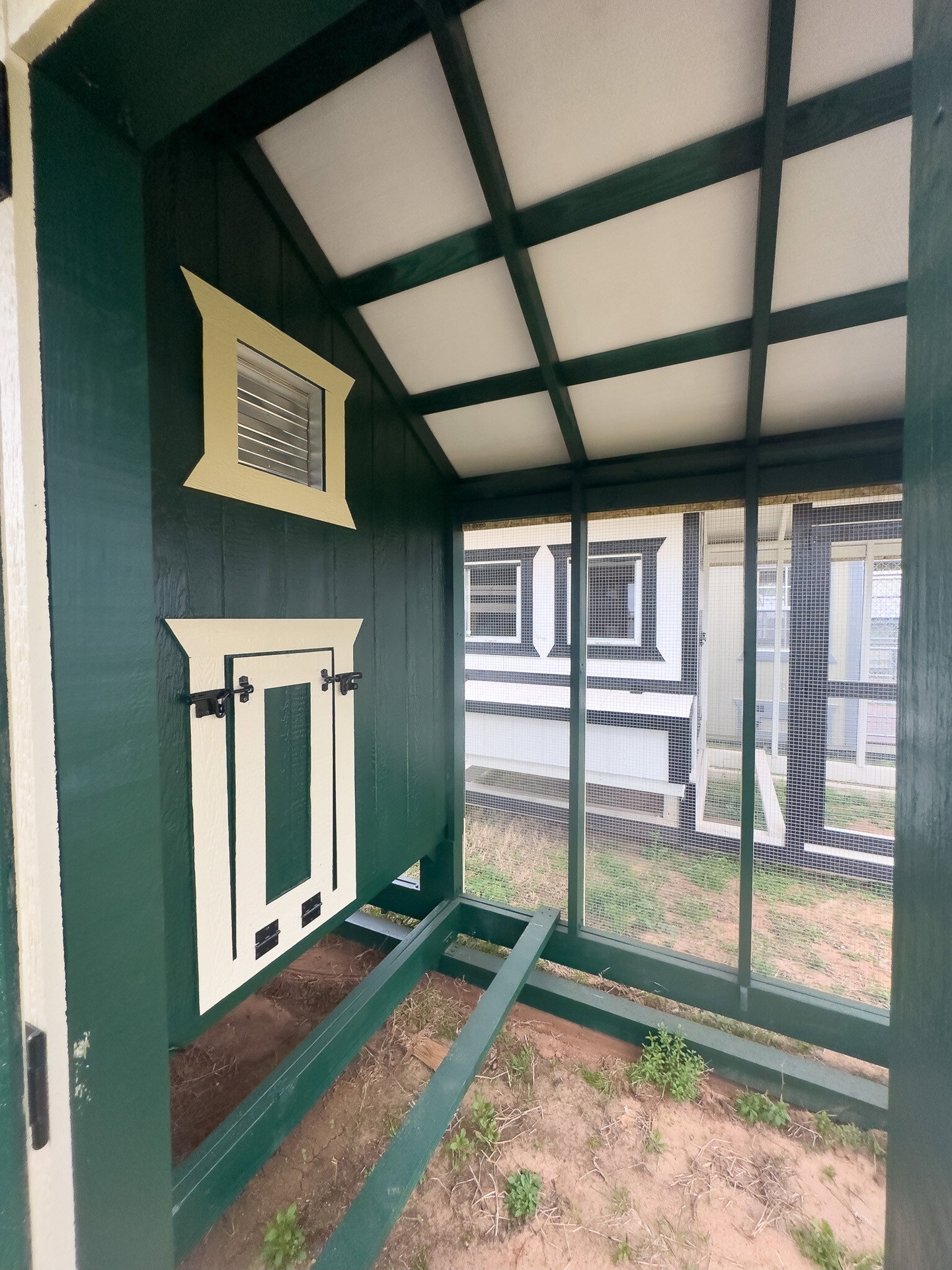 6x12 Cottage Style Chicken Coop & Run serial CSCR-7744-0612-160124