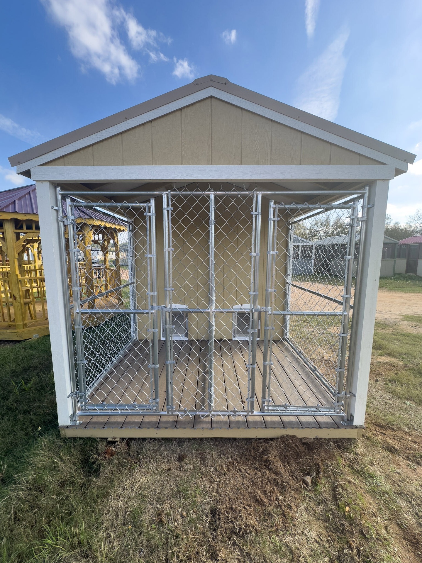8x16 Double Deluxe Dog Kennel serial DDDK-8181-0816-100624