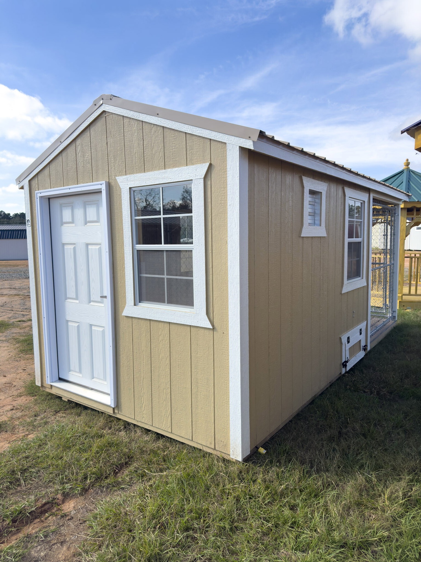 8x16 Double Deluxe Dog Kennel serial DDDK-8181-0816-100624