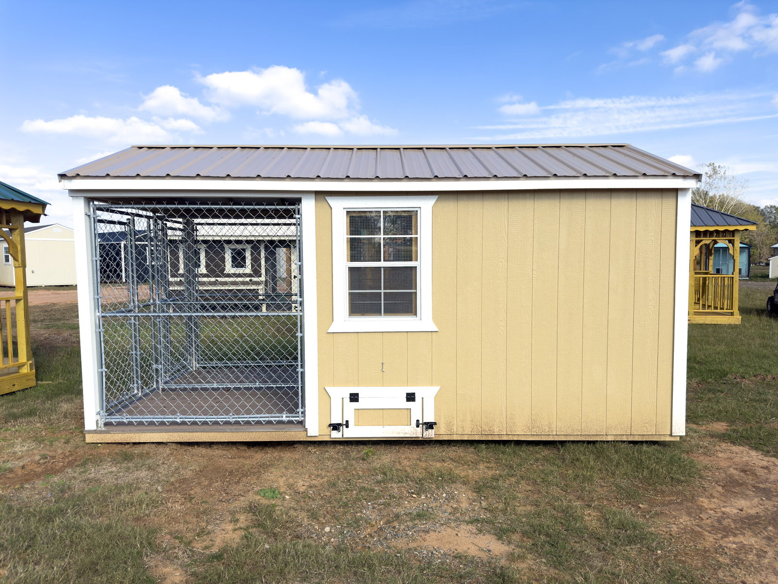 8x16 Double Deluxe Dog Kennel serial DDDK-8181-0816-100624