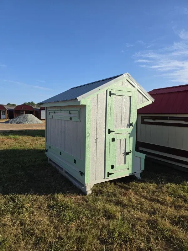 5x8 Cottage Style Chicken Coop serial CSCC-9068-0508-110825