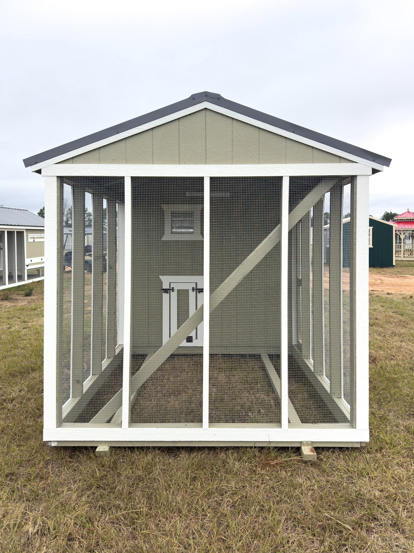 8x14 Deluxe Style Chicken Coop serial DCR-8989-0814-080725
