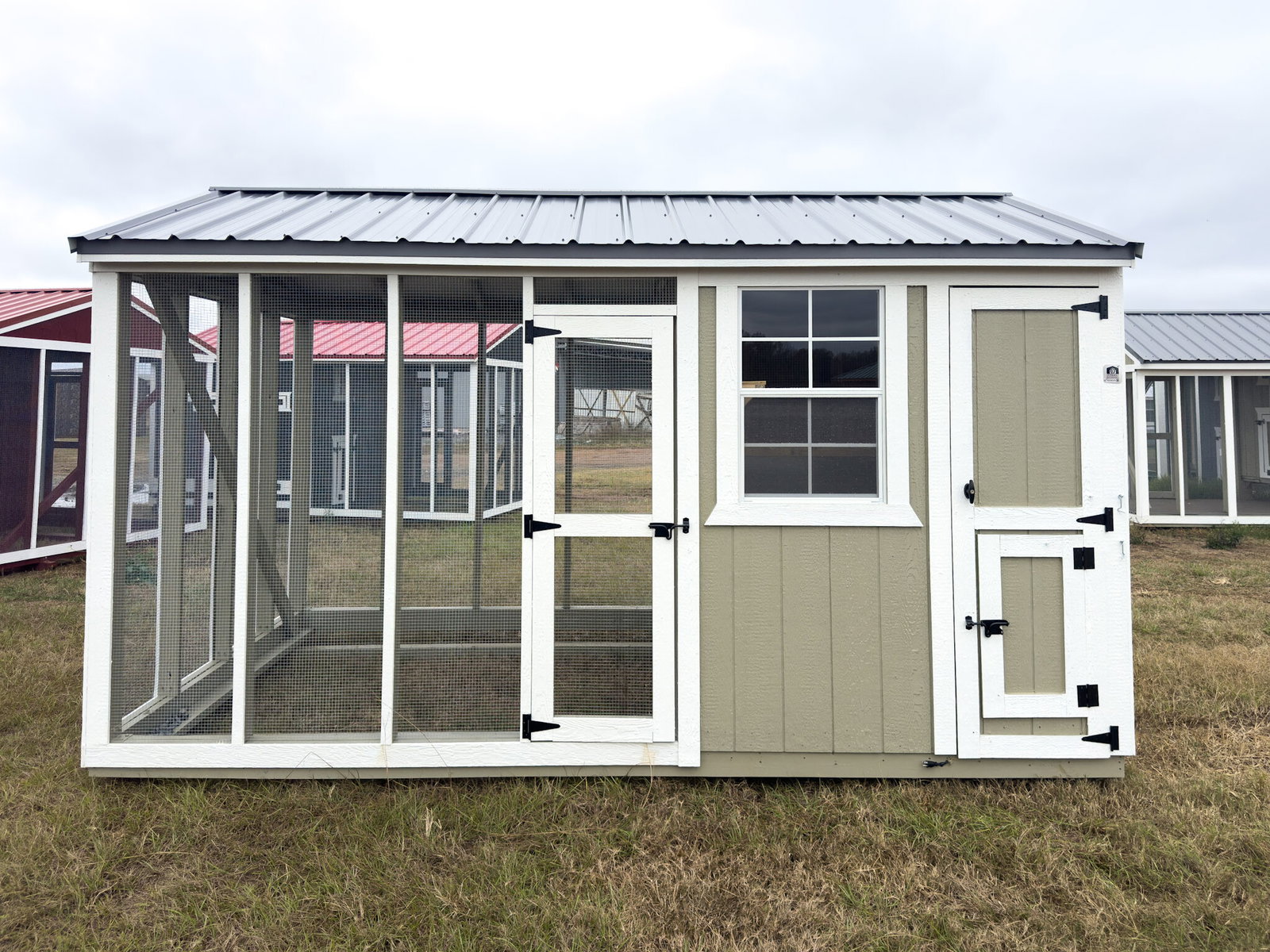 8x14 Deluxe Style Chicken Coop serial DCR-8989-0814-080725