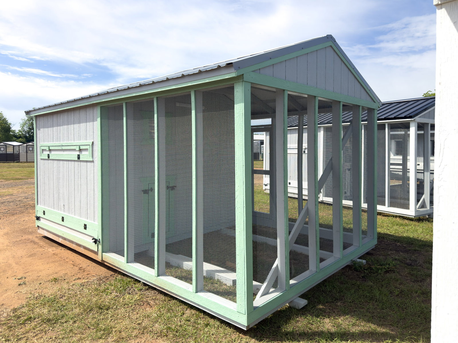 10x16 Deluxe Style Chicken Coop serial DCR-9501-1016-020426