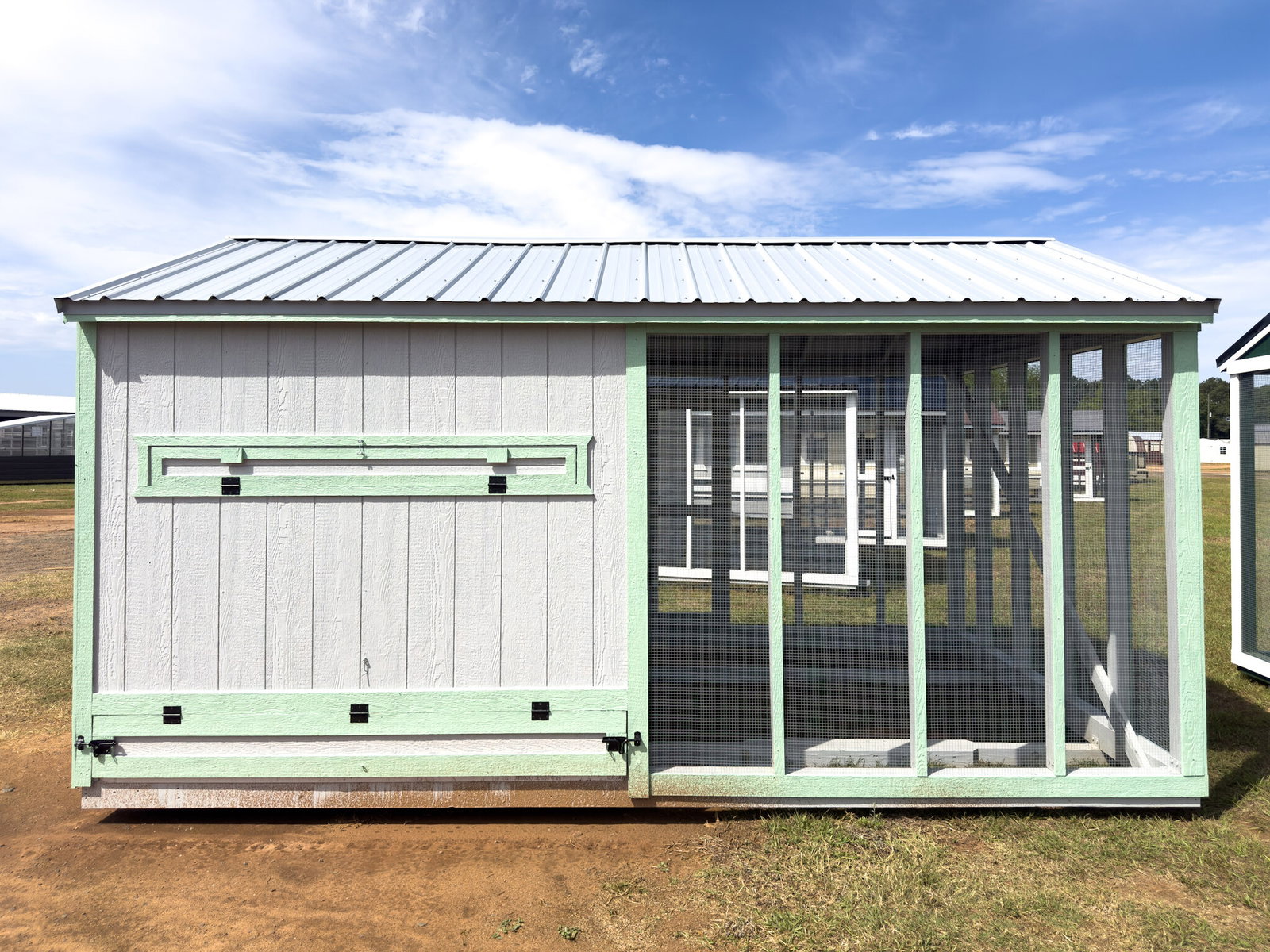 10x16 Deluxe Style Chicken Coop serial DCR-9501-1016-020426