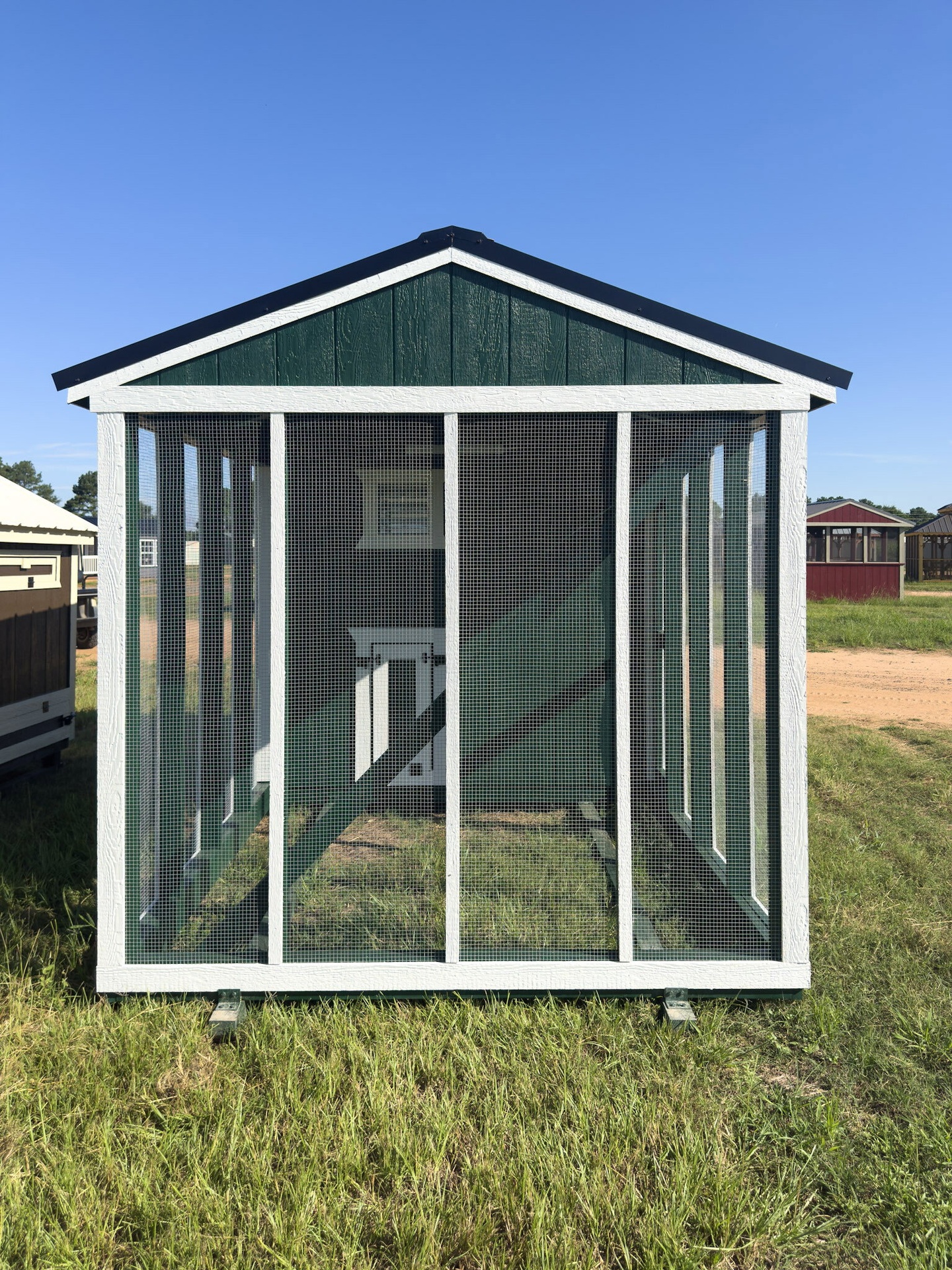 8x14 Deluxe Style Chicken Coop serial DCR-8959-0814-230625