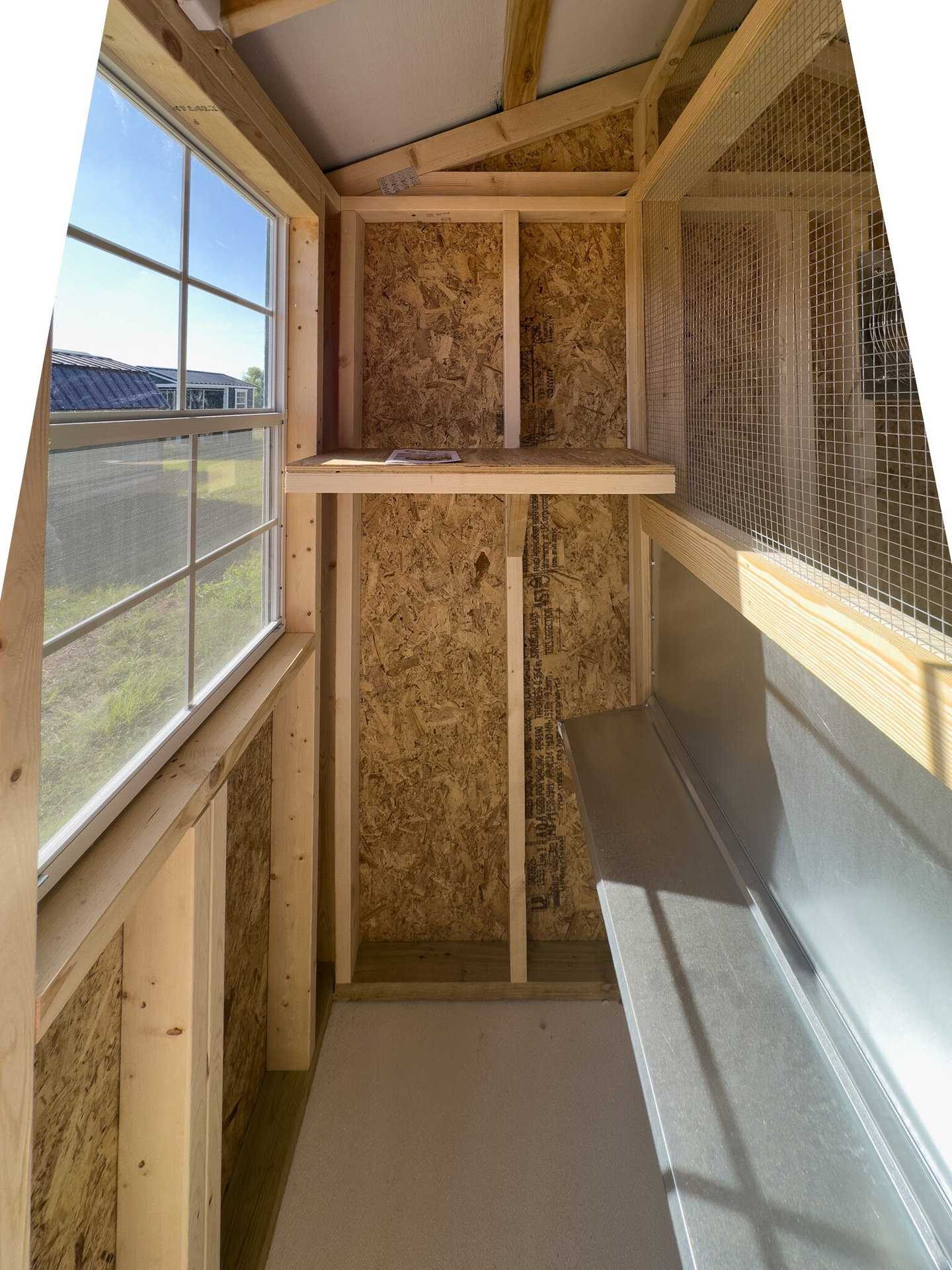 8x14 Deluxe Style Chicken Coop serial DCR-8959-0814-230625