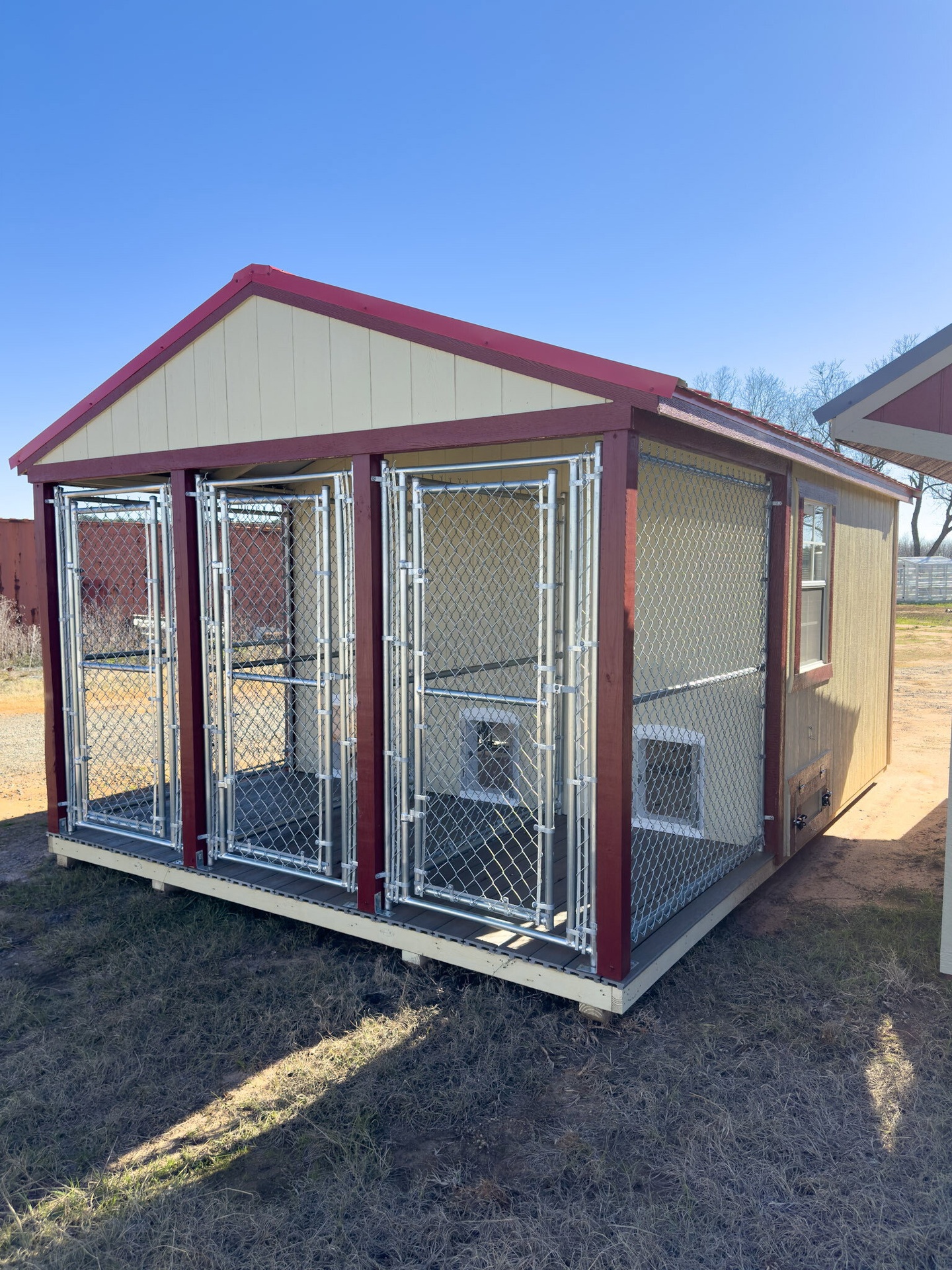 12x16 Triple Deluxe Dog Kennel serial DTDK-7734-1216-150124