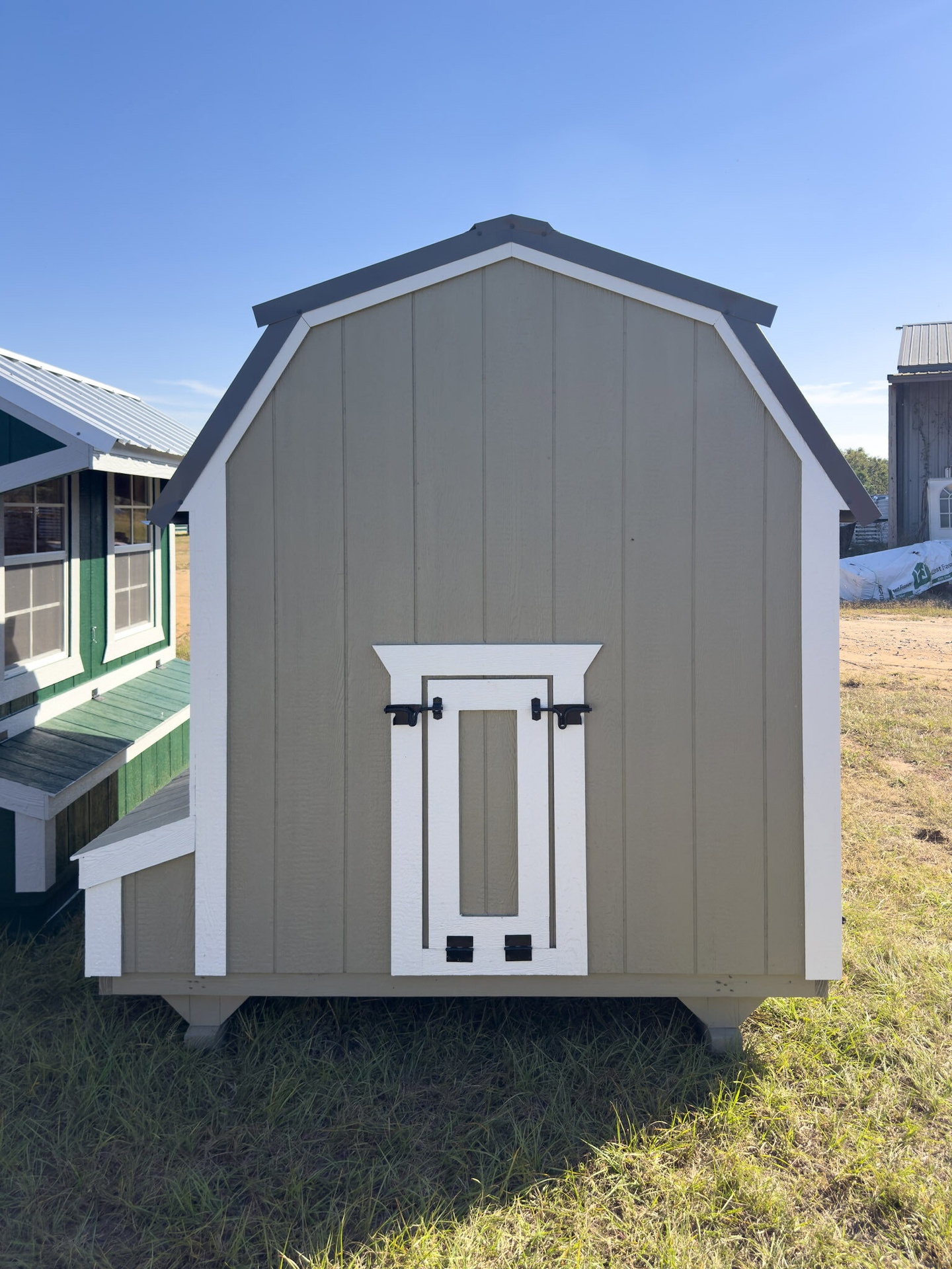 6x6 Barn Style Chicken Coop serial BSCC-9177-0606-061025