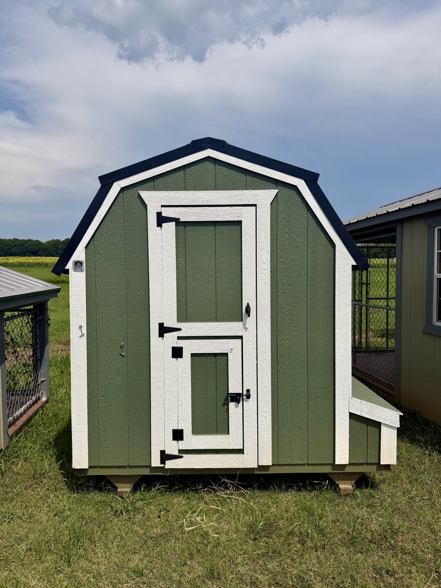 6x6 Barn Style Chicken Coop serial BSCC-8650-0606-060325