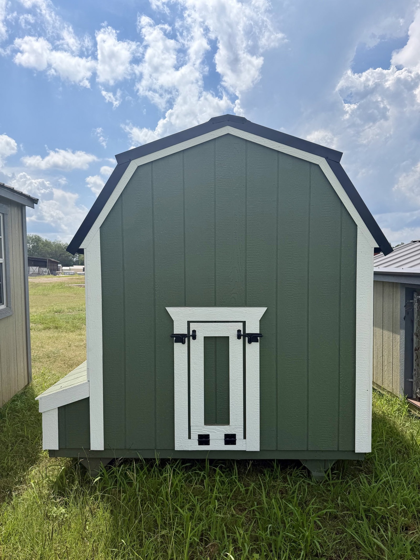 6x6 Barn Style Chicken Coop serial BSCC-8650-0606-060325