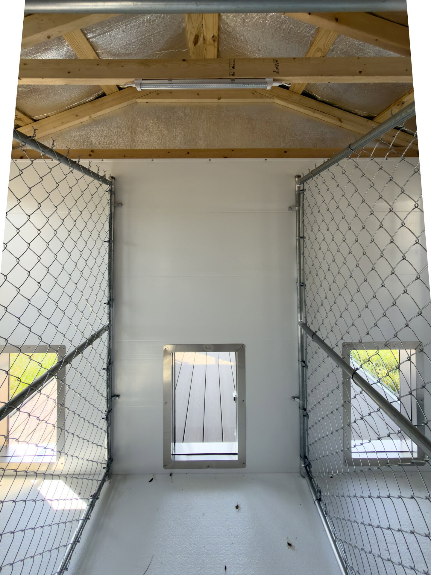 12x28 6 Run Deluxe Dog Kennel serial D6DK-9558-1228-220426