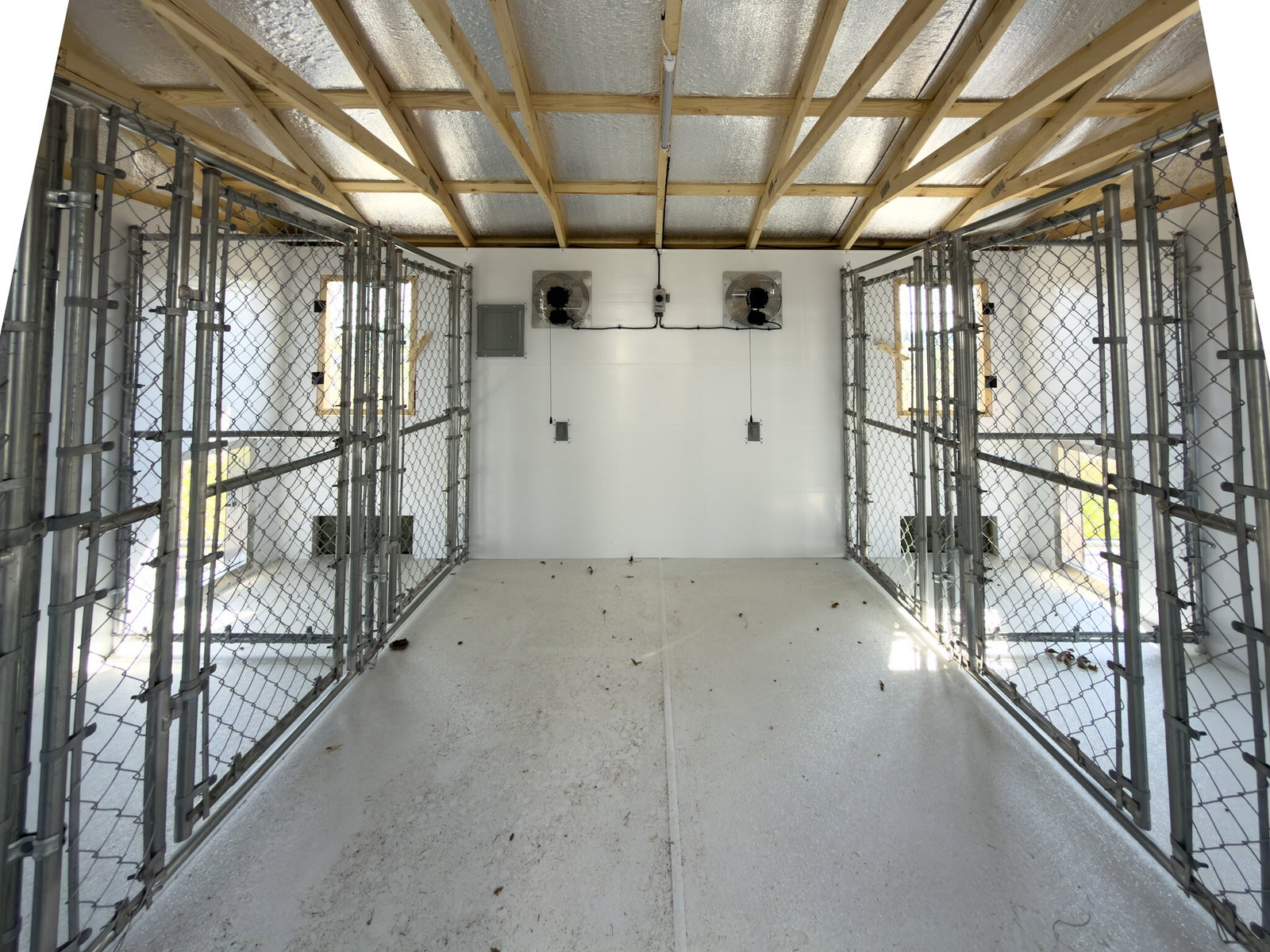 12x28 6 Run Deluxe Dog Kennel serial D6DK-9558-1228-220426