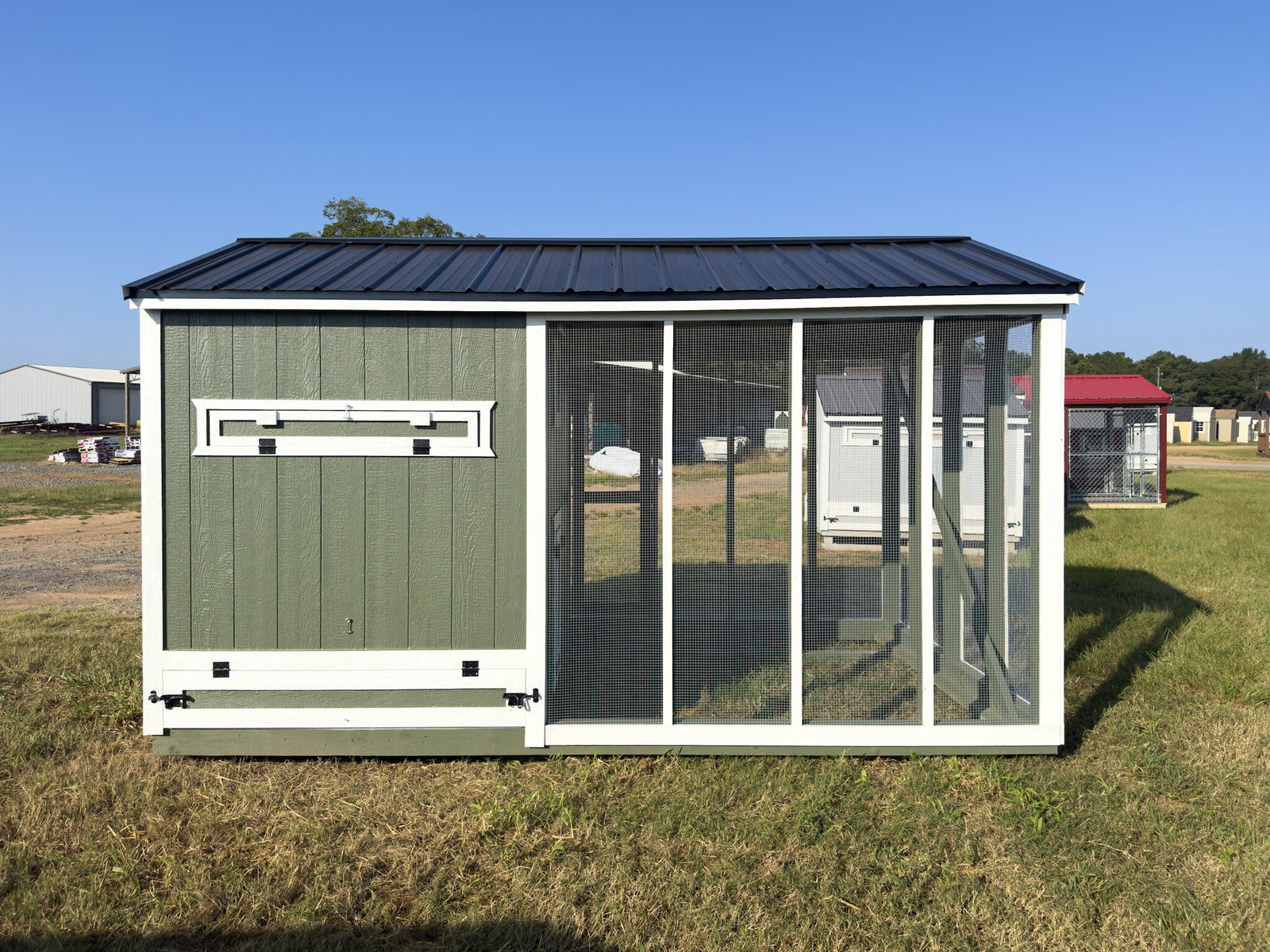 8x14 Deluxe Style Chicken Coop serial DCR-8940-0814-080625