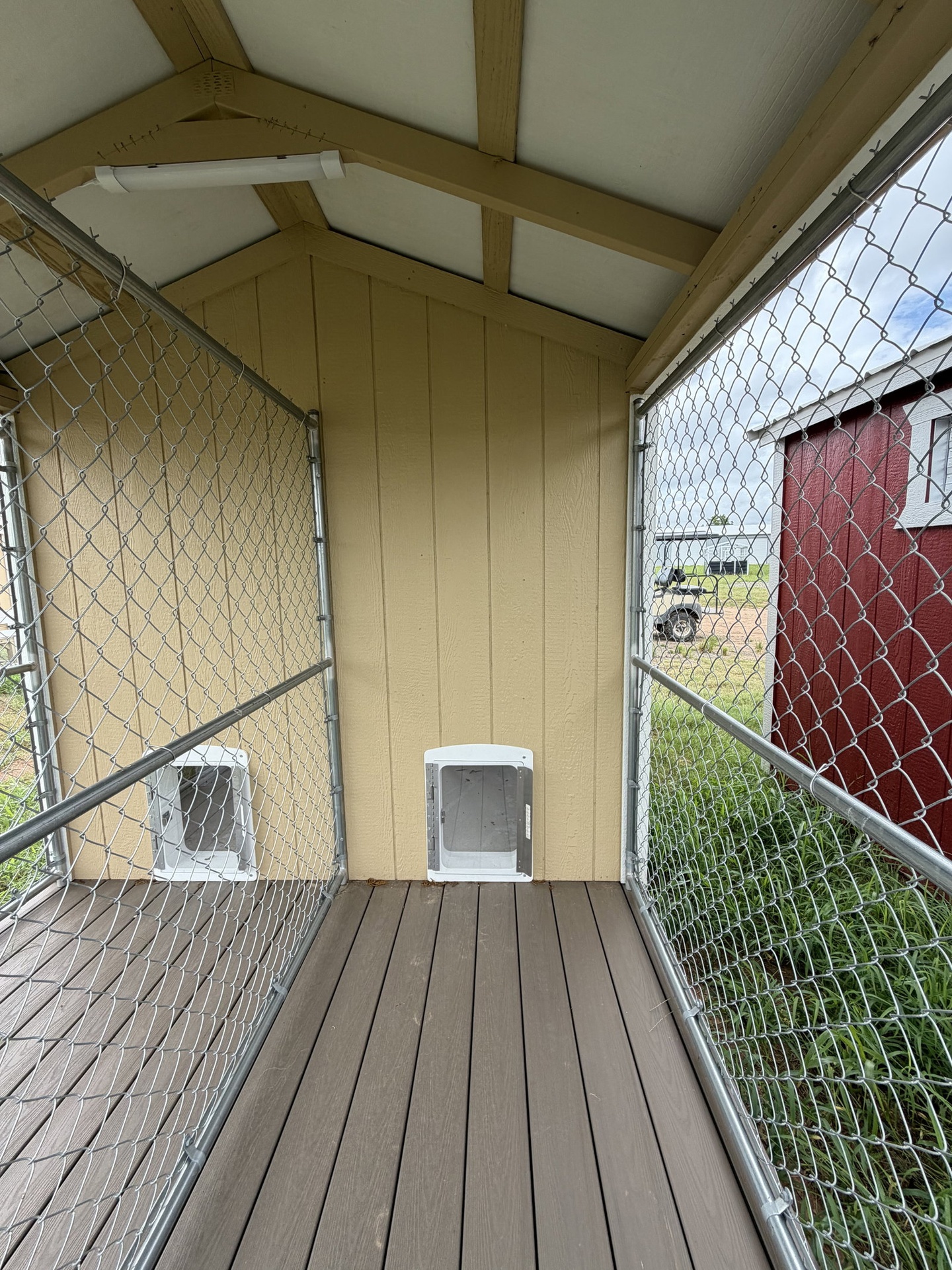 8x16 Double Deluxe Dog Kennel serial DDDK-9349-0816-151225