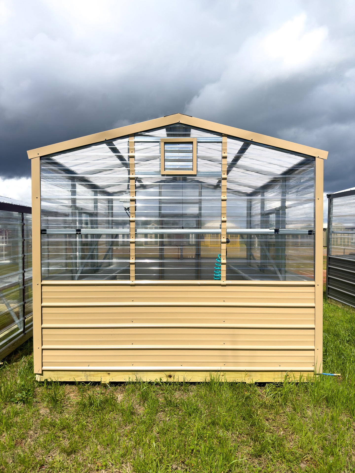 10x12 Greenhouse Deluxe serial DSGR-7456-1012-021123