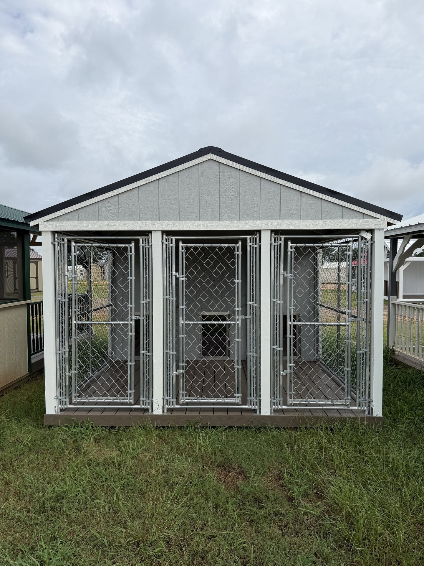 12x14 Triple Dog Kennel serial TDK-9503-1214-020426