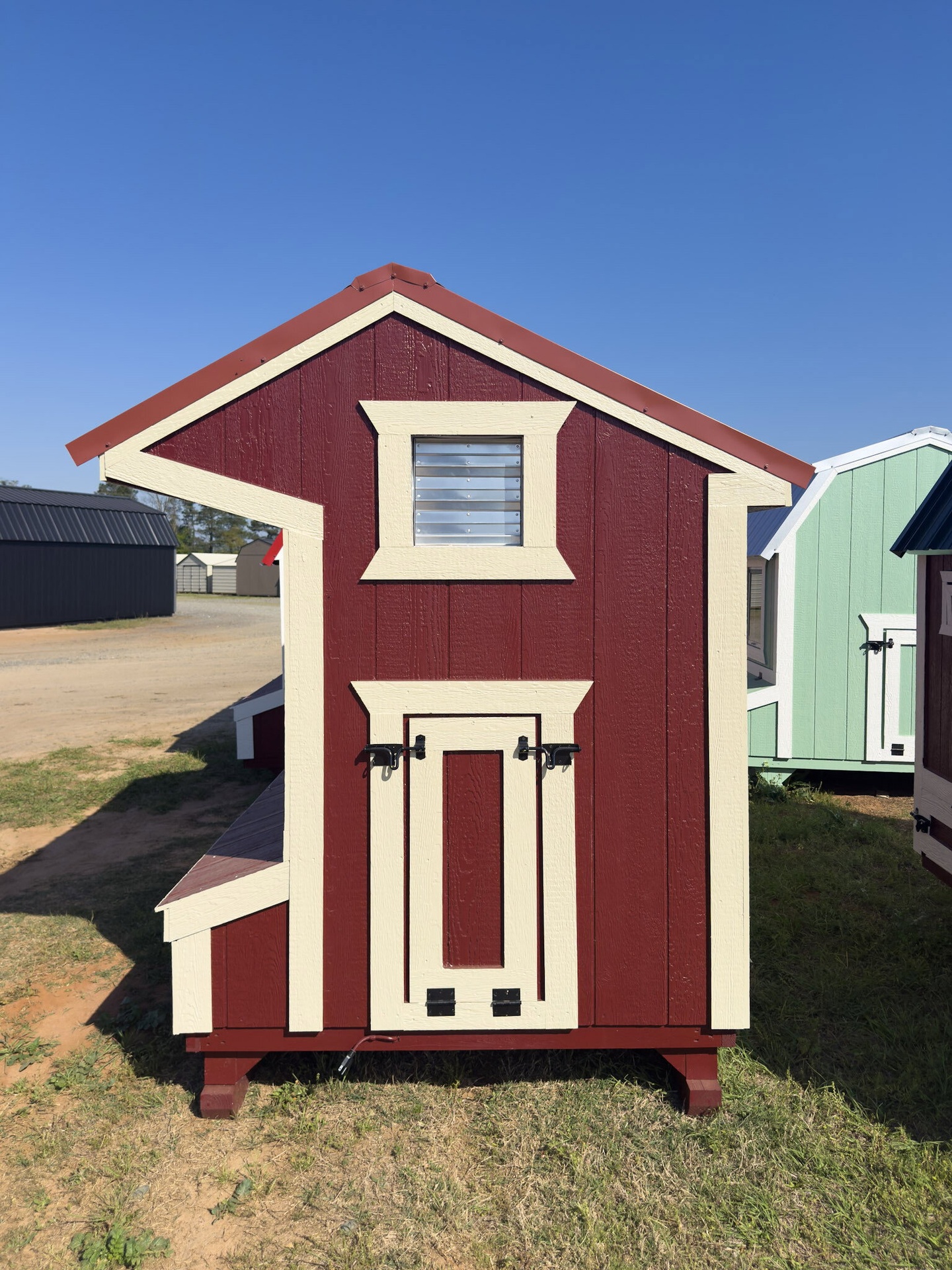 5x8 Cottage Style Chicken Coop serial CSCC-9441-0508-190226