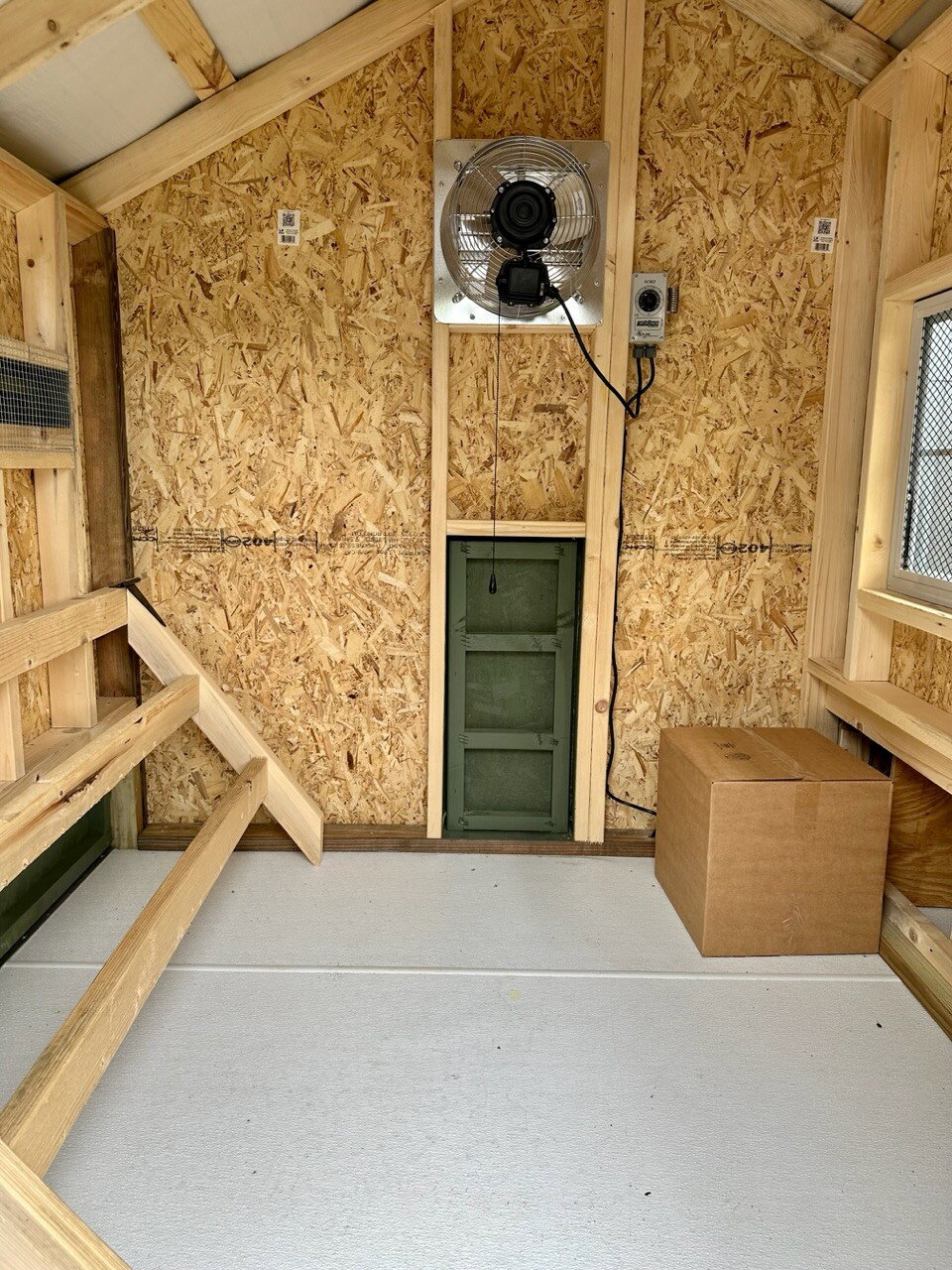 6x12 Cottage Style Chicken Coop & Run serial CSCR-6278-0612-221022