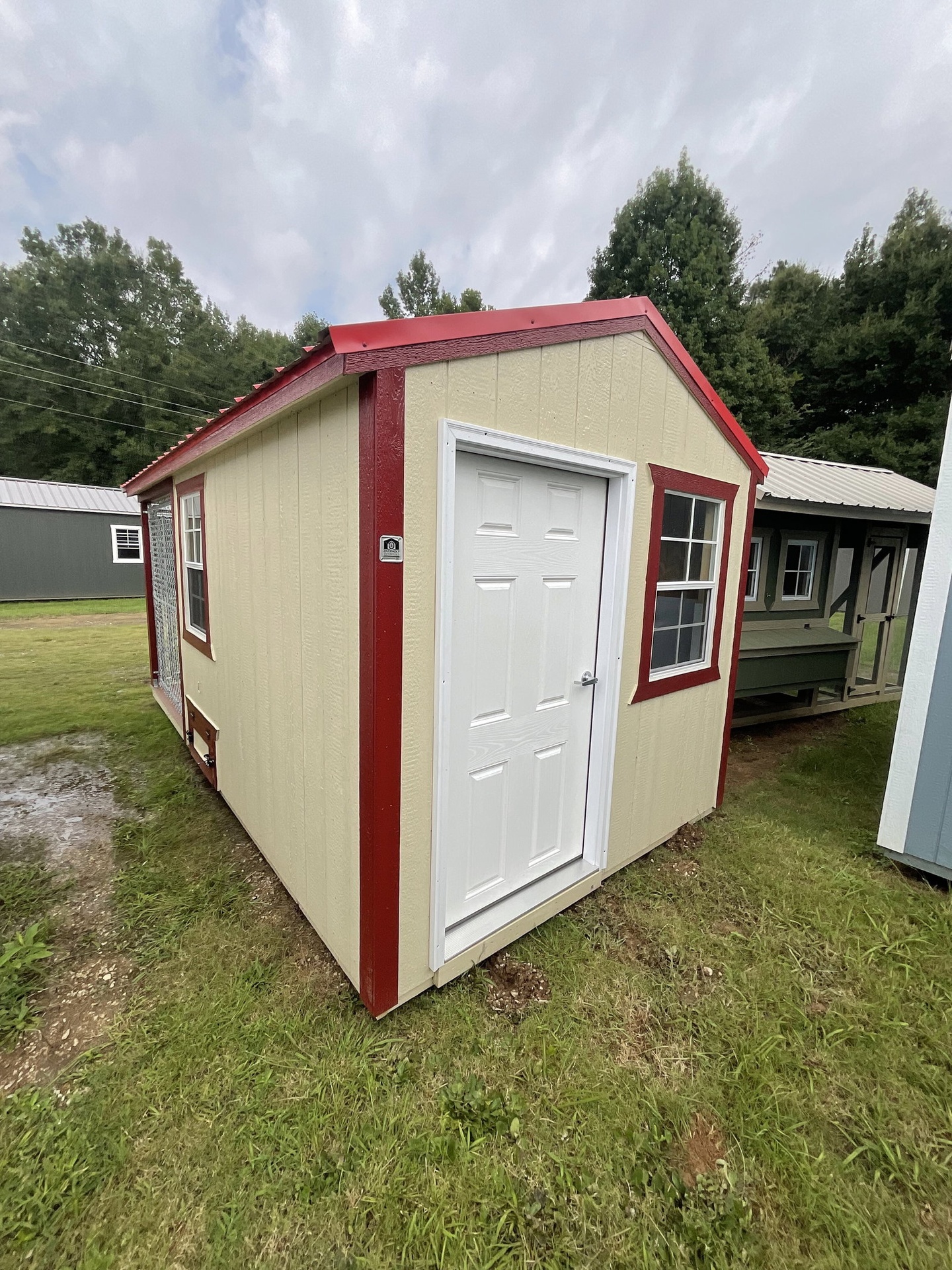 8x16 Double Deluxe Dog Kennel serial DDAFDK-6925-0816-080523